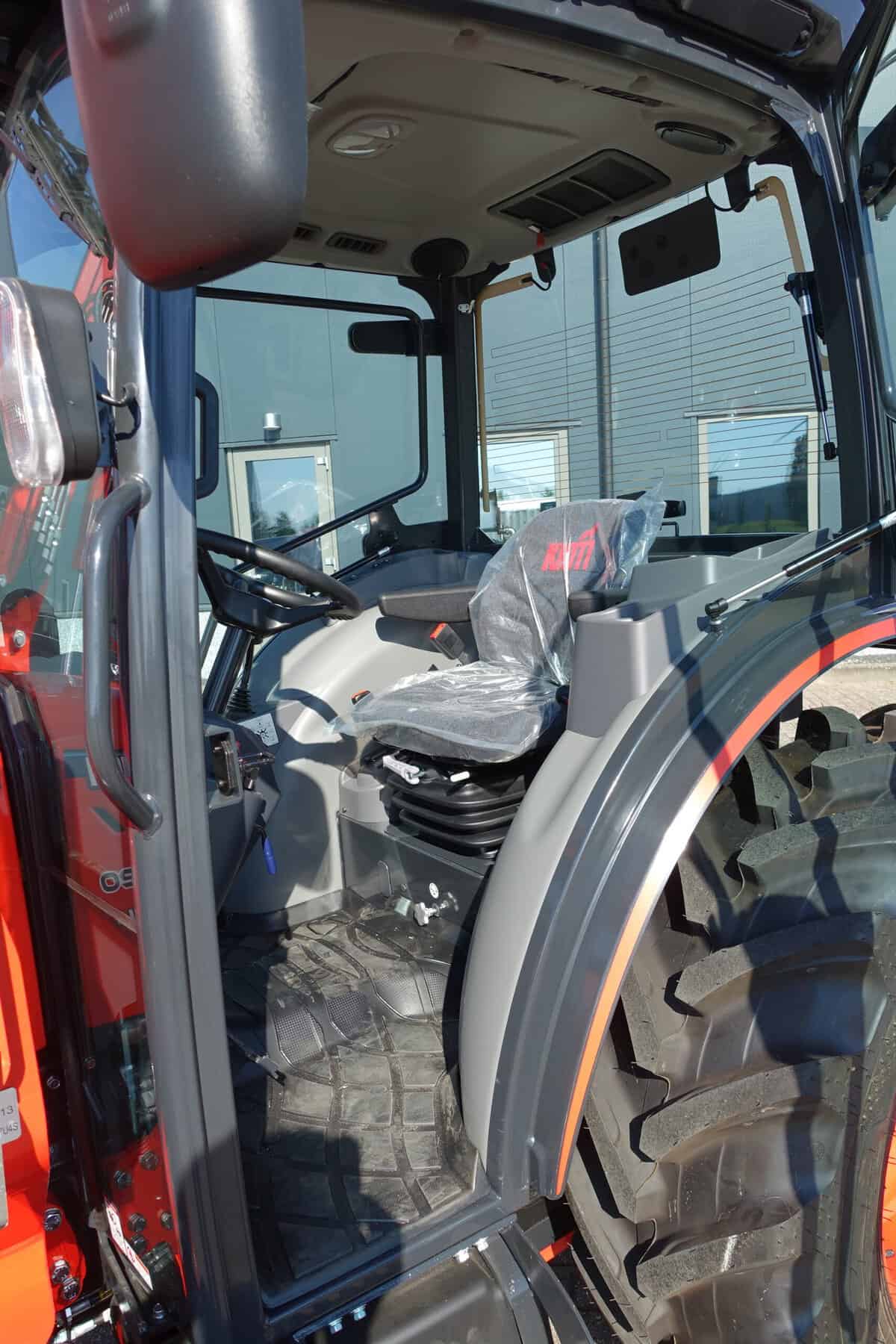 Kioti DK6020 4wd HST - Afbeelding 12