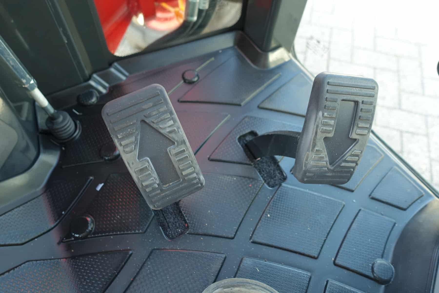 Kioti DK6020 4wd HST - Afbeelding 16