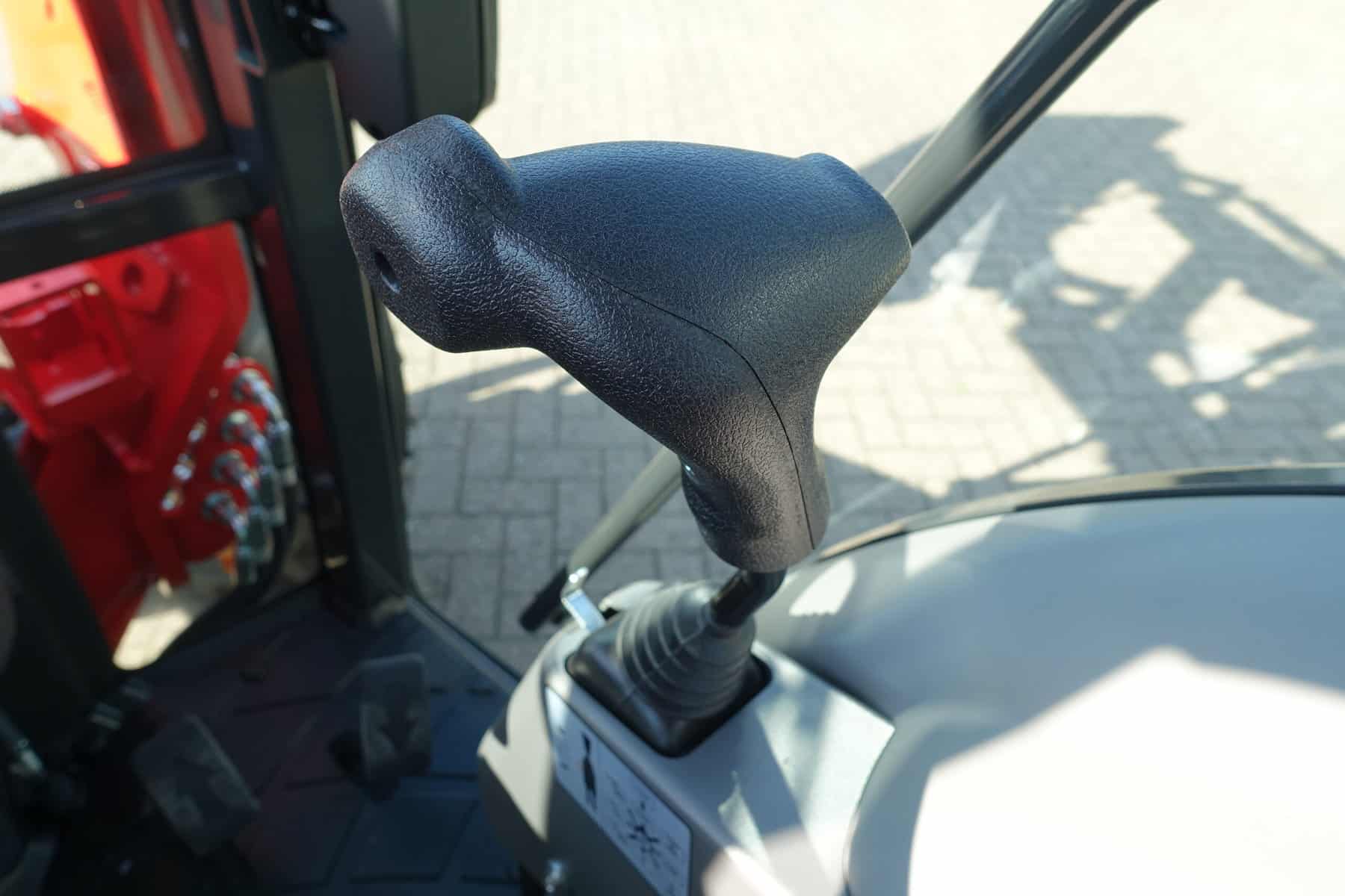 Kioti DK6020 4wd HST - Afbeelding 17