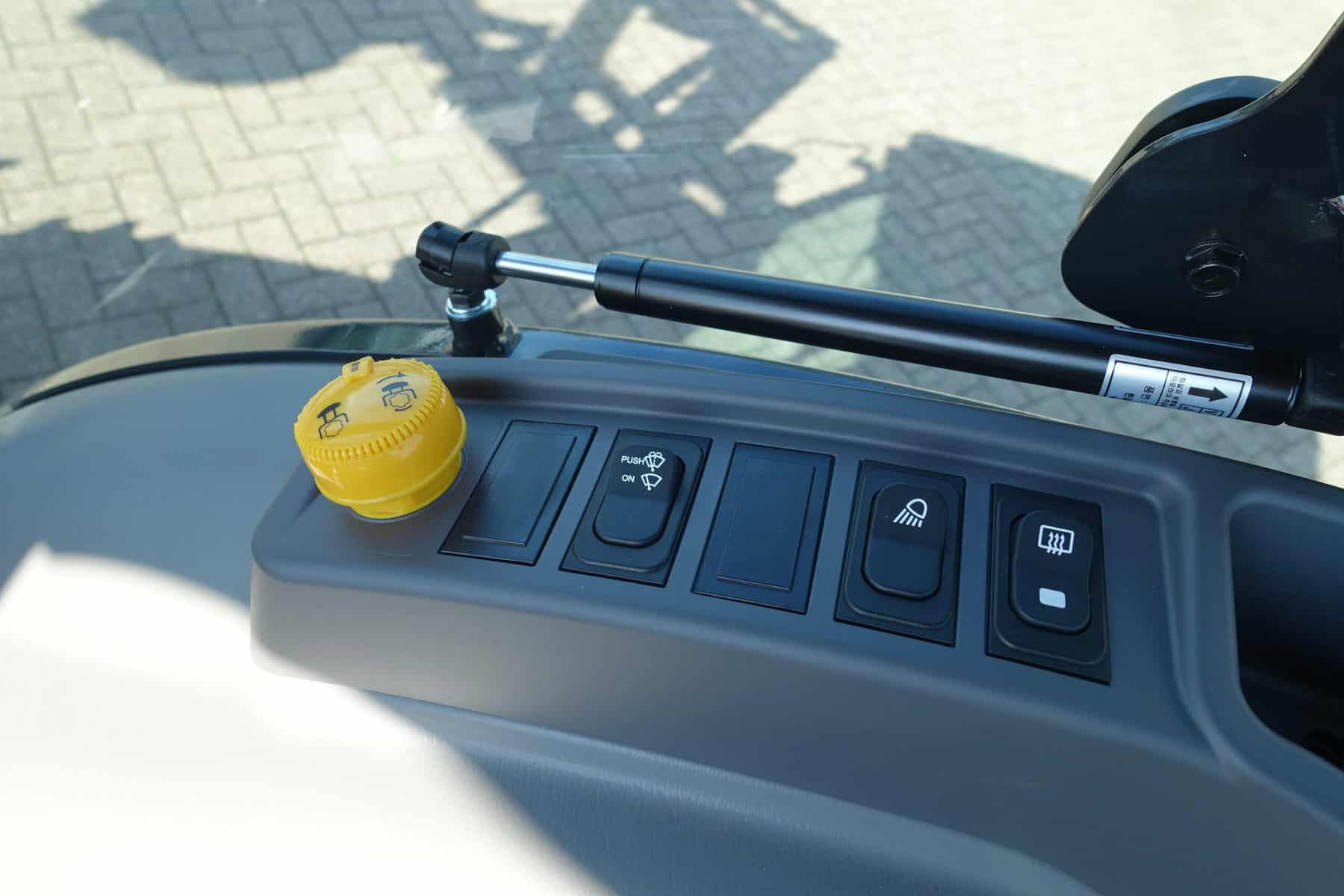 Kioti DK6020 4wd HST - Afbeelding 18