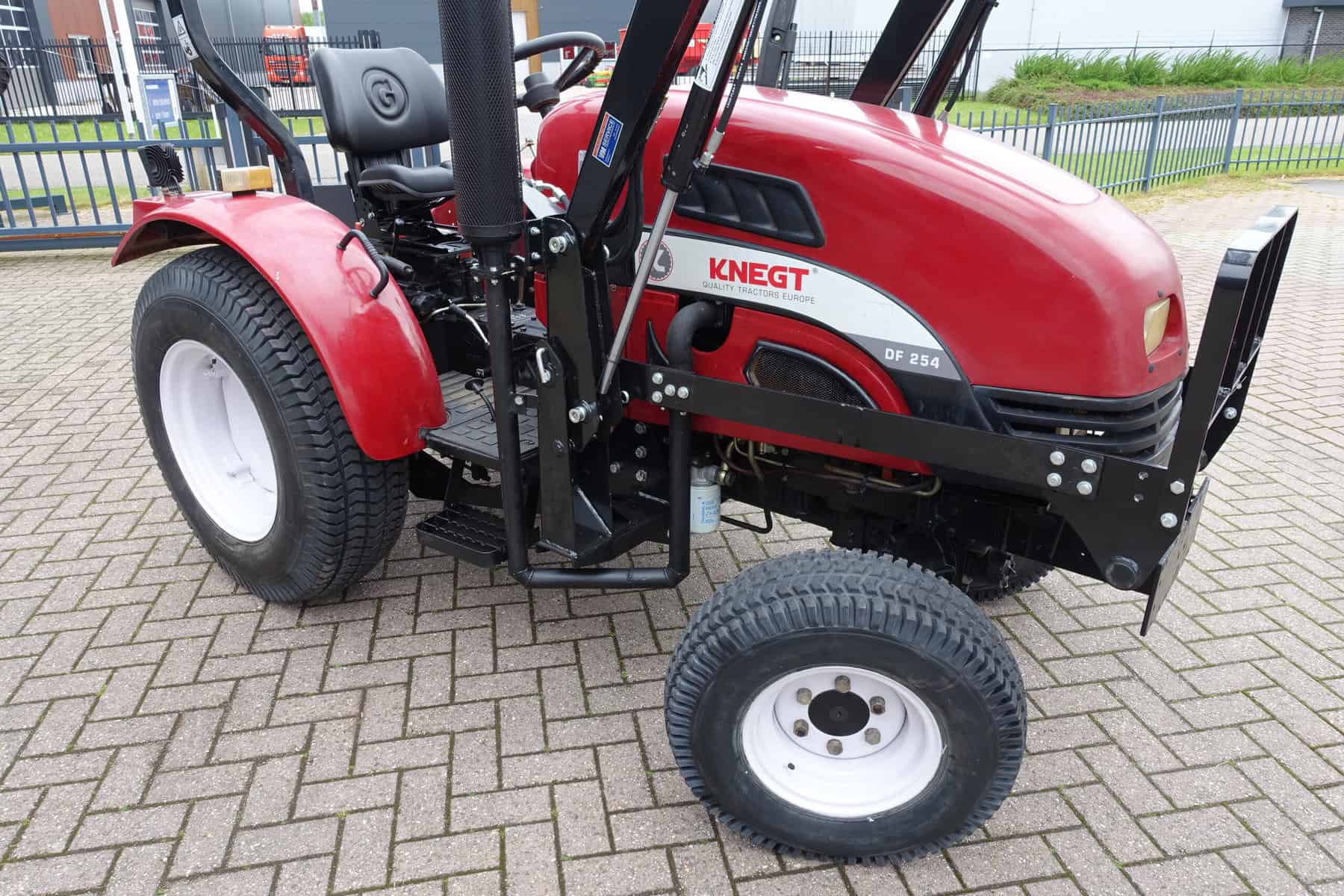 Knegt DF254 G2 4wd - Afbeelding 2