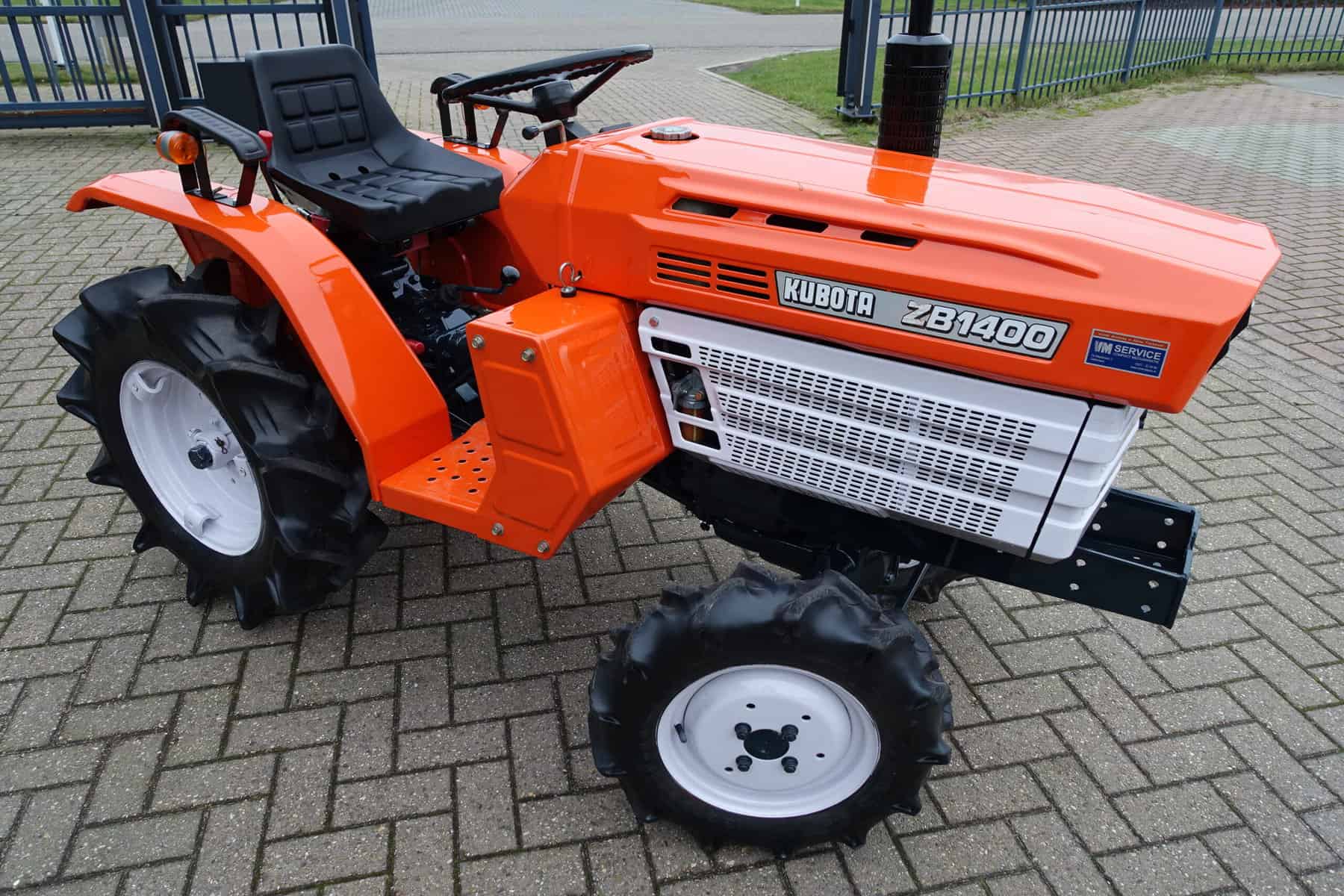 Kubota B1400 4wd - Afbeelding 2