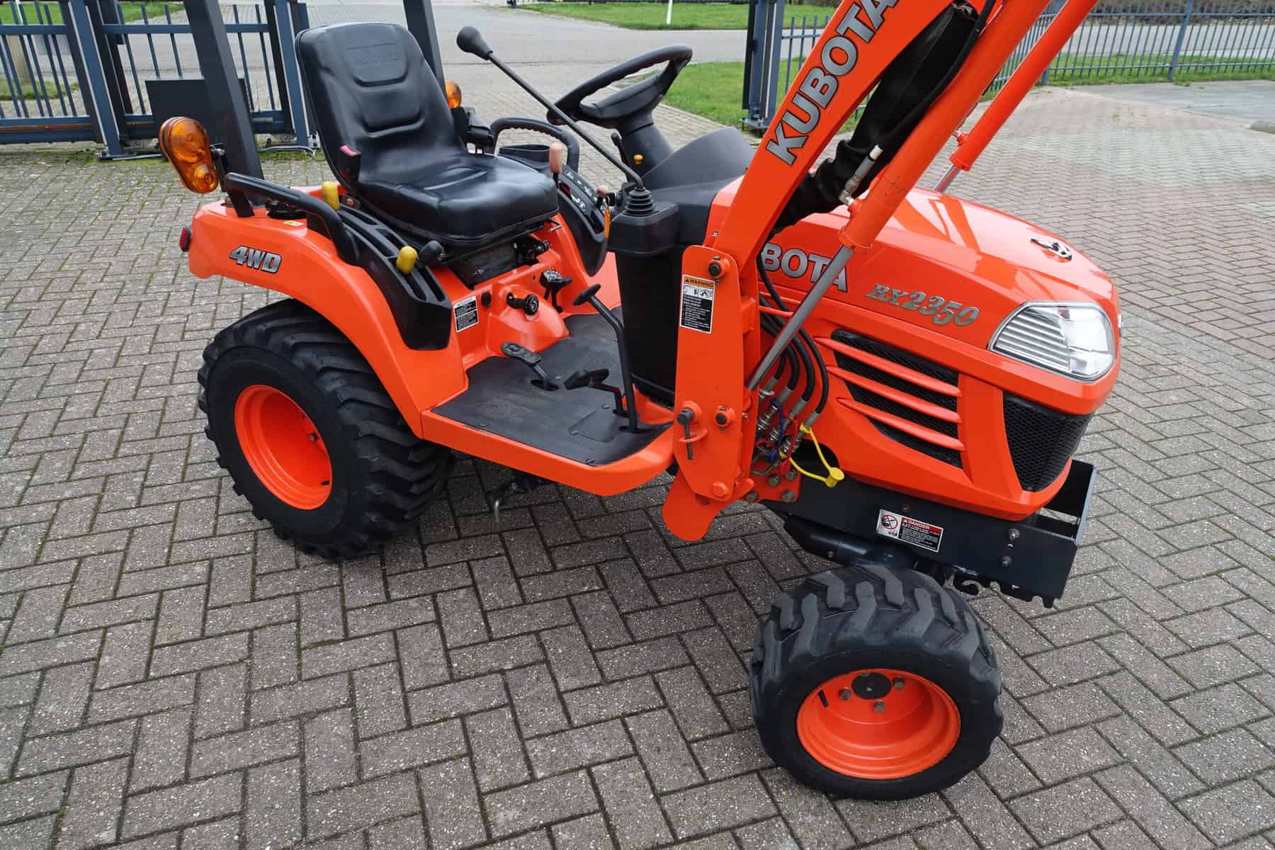 Kubota BX2350 4wd HST - Afbeelding 2