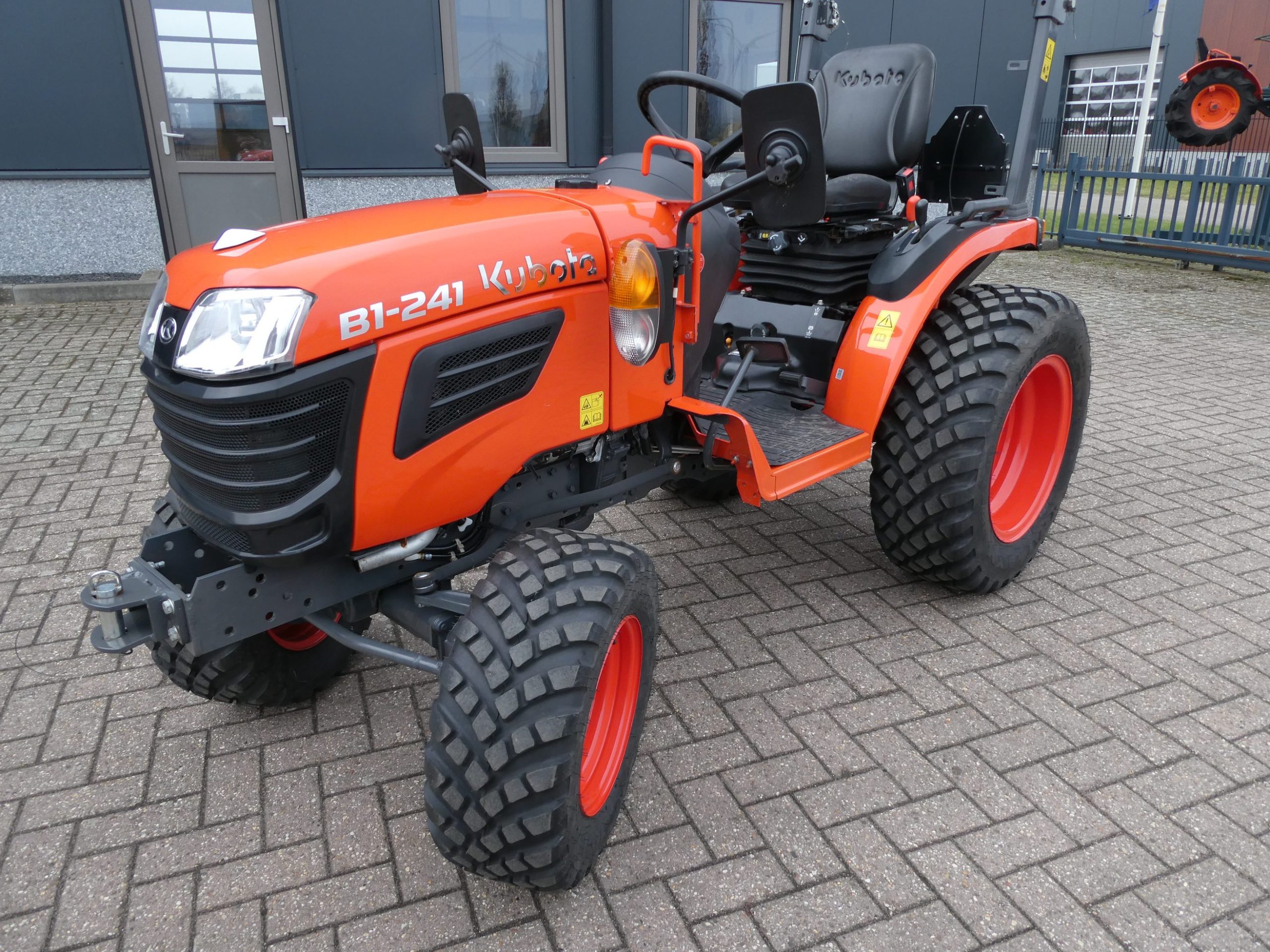 Kubota B1-241 4wd - Afbeelding 4