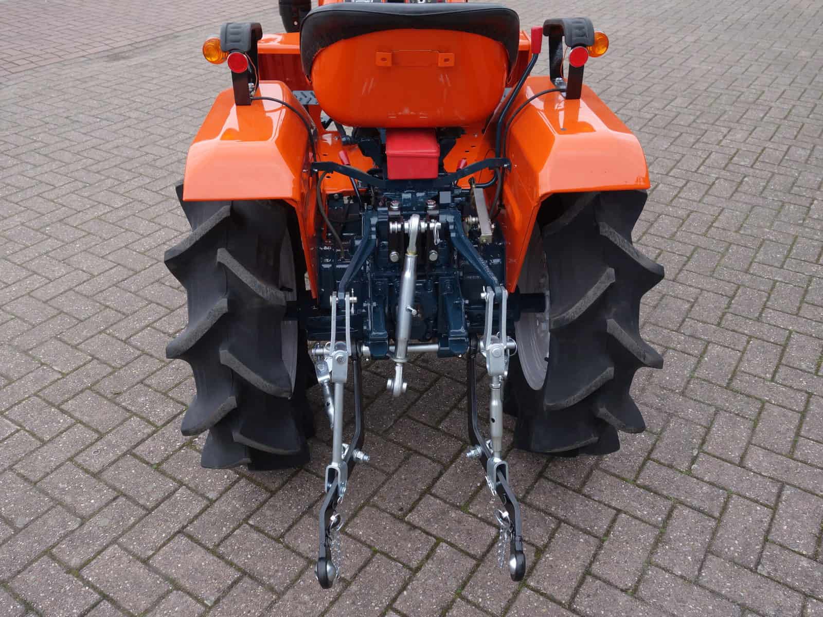 Kubota B1400 4wd - Afbeelding 13