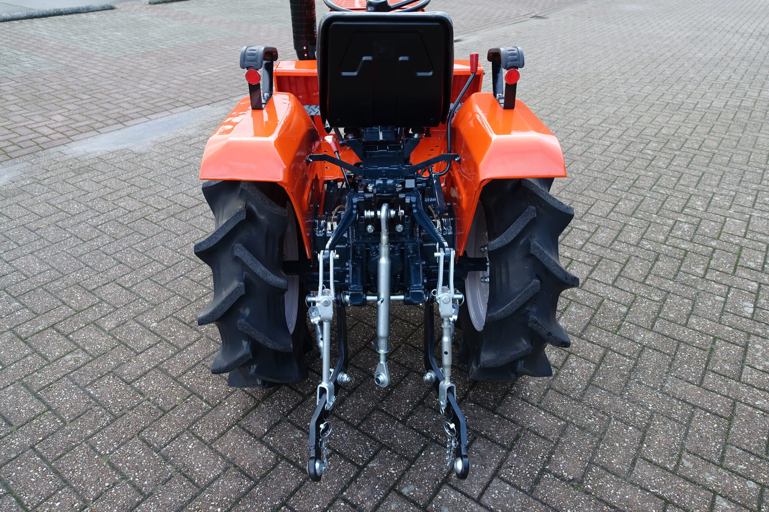 Kubota B1400 4wd - Afbeelding 14