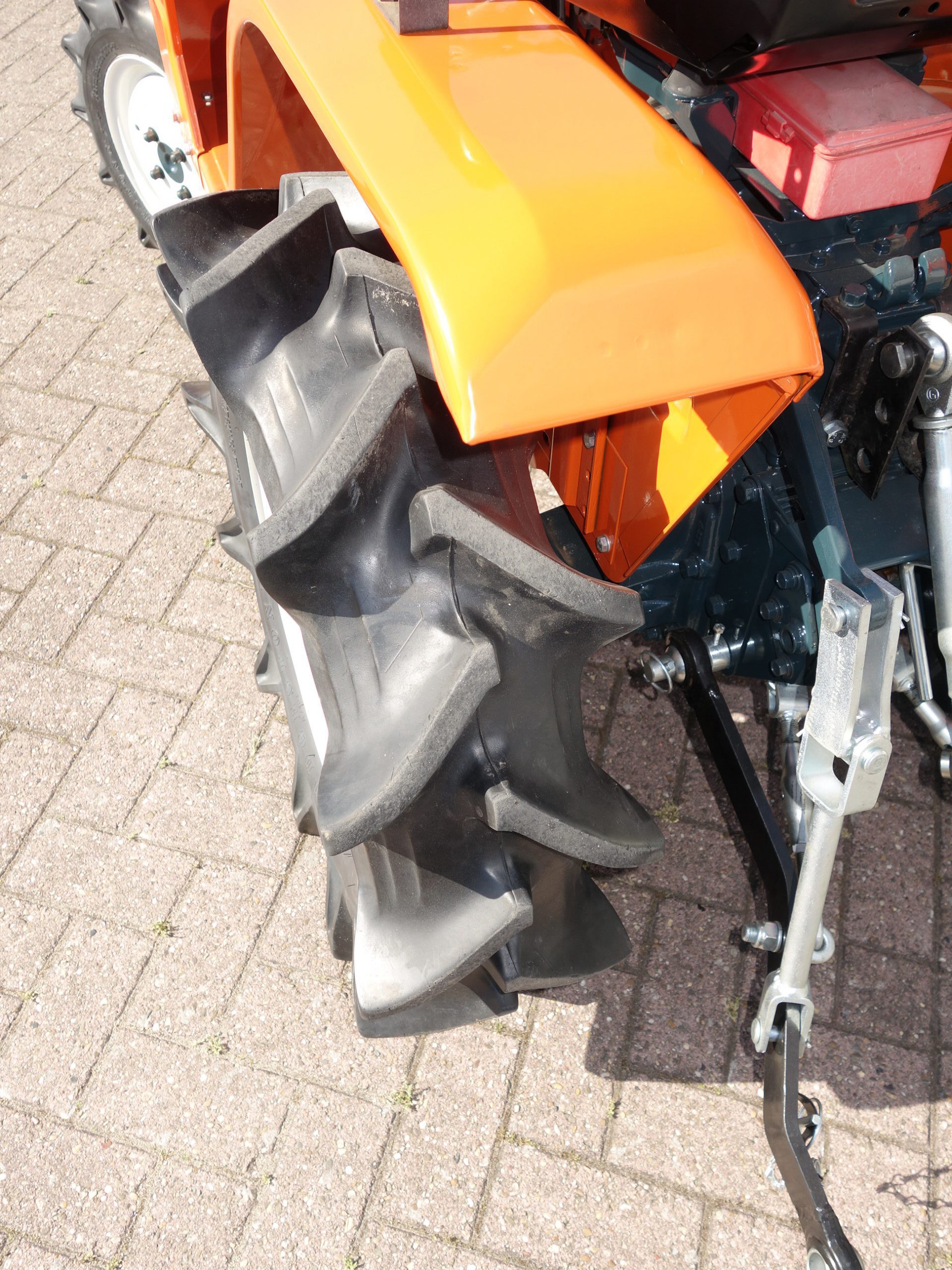 Kubota B1400 4wd - Afbeelding 15