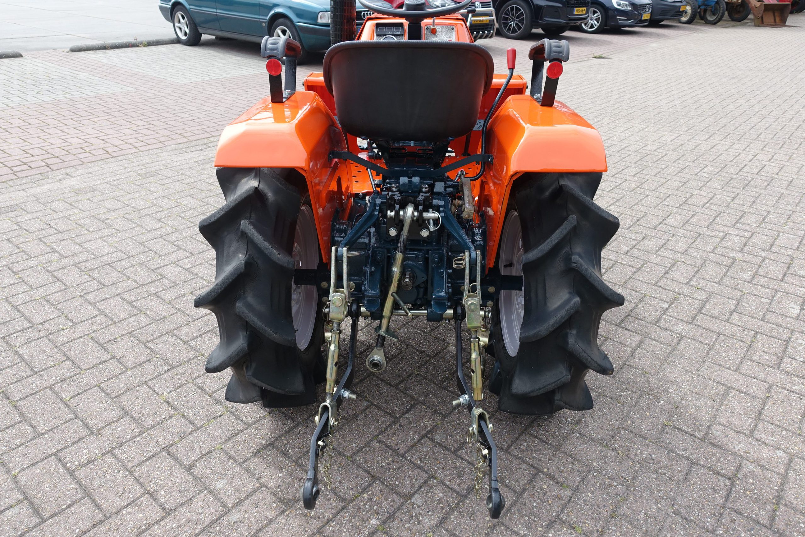 Kubota B1400 4wd - Afbeelding 16