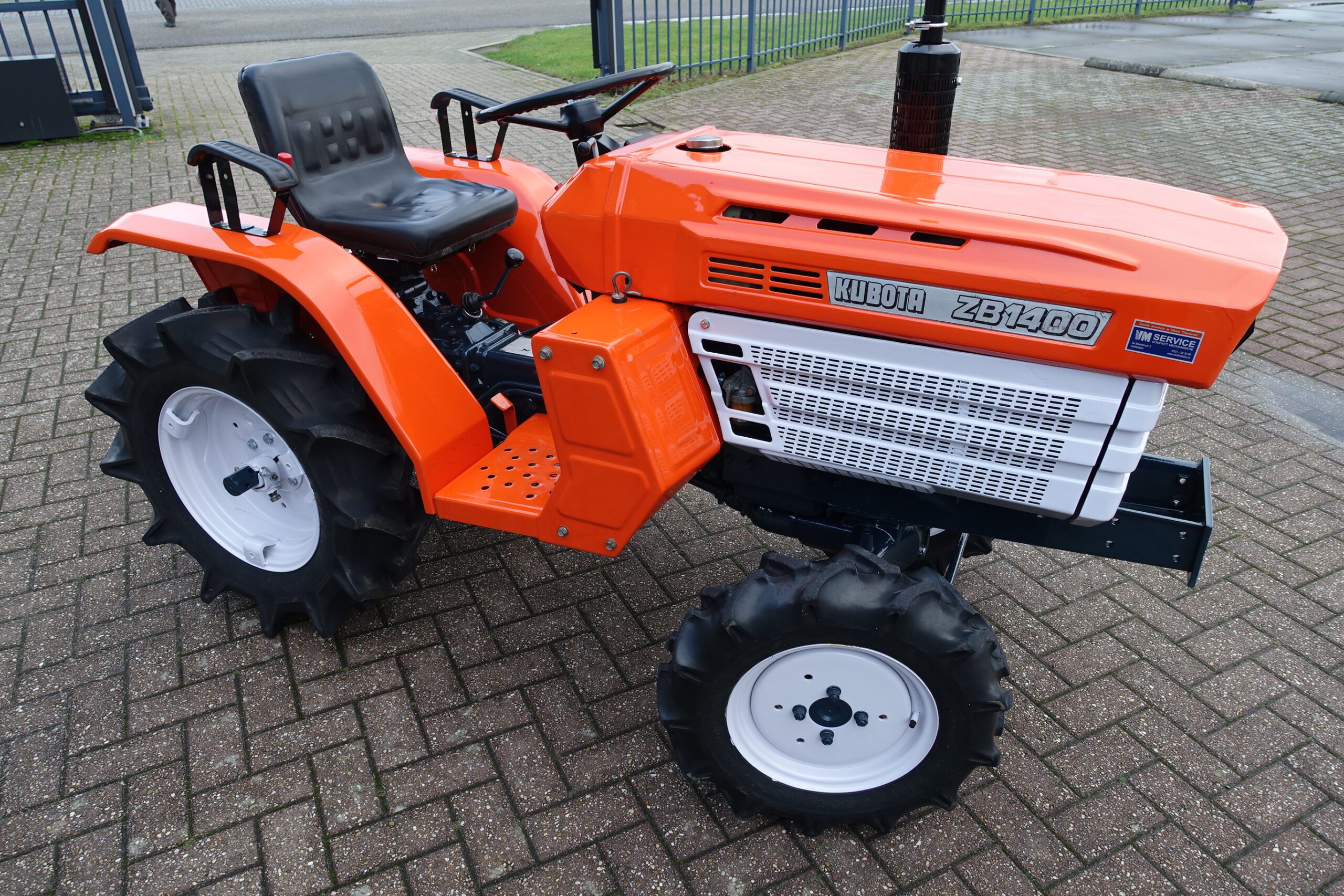 Kubota B1400 4wd - Afbeelding 2