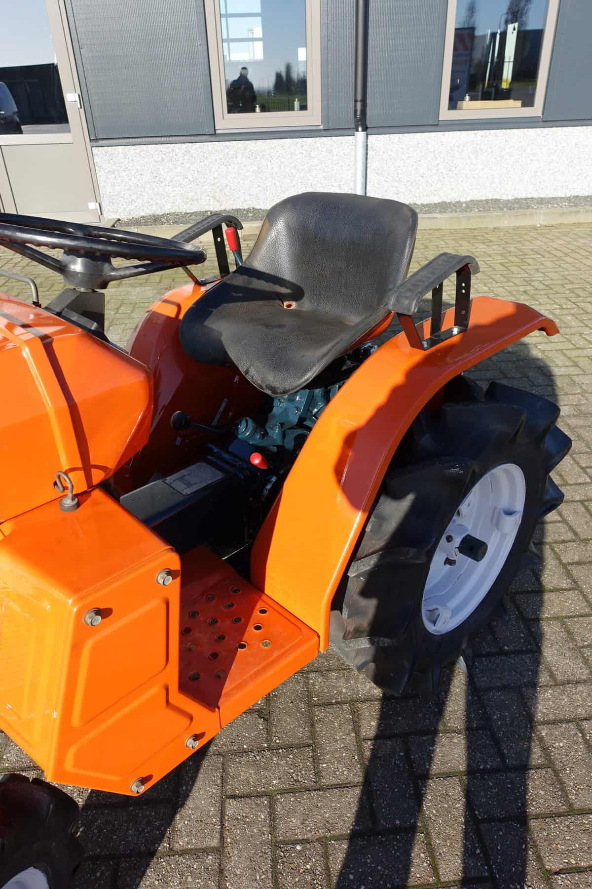 Kubota B1400 4wd - Afbeelding 8