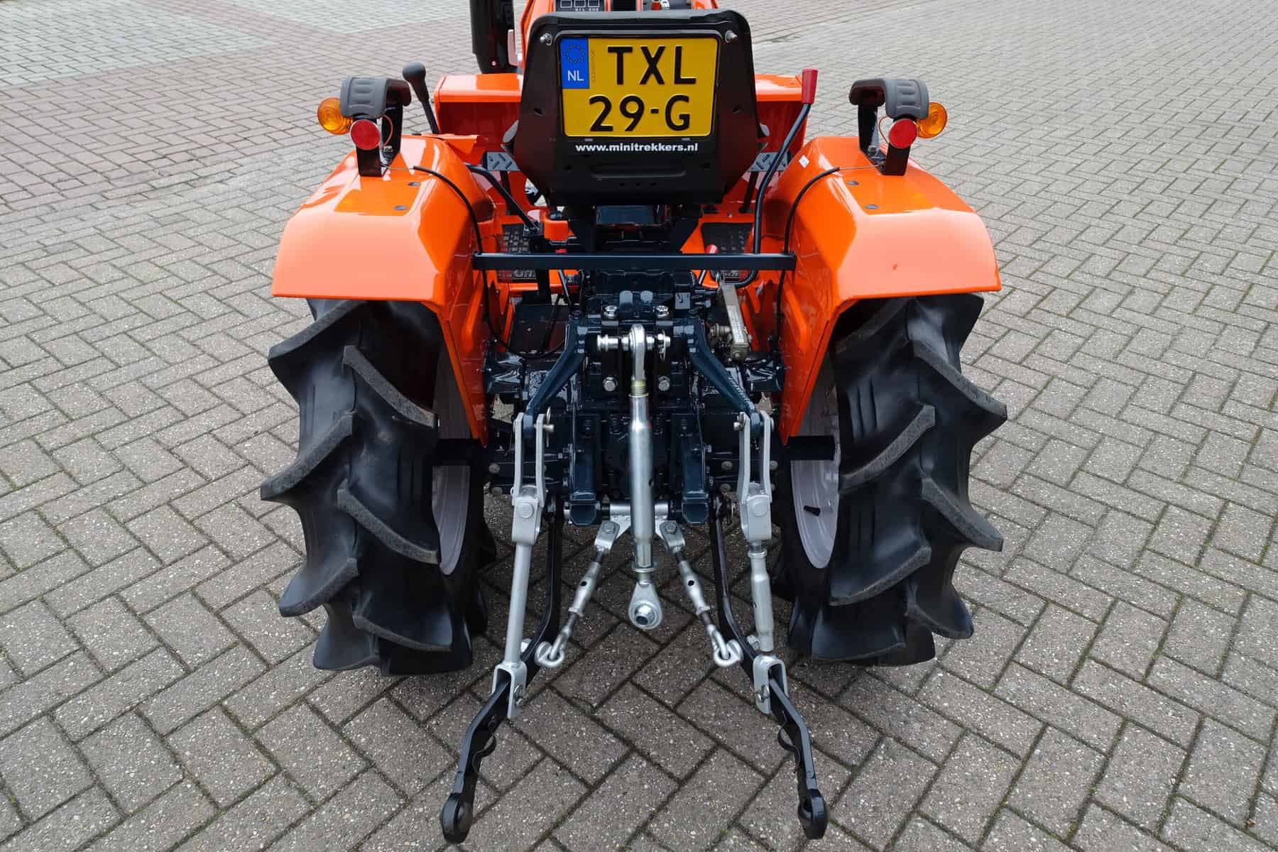 Kubota B1402 4wd - Afbeelding 11