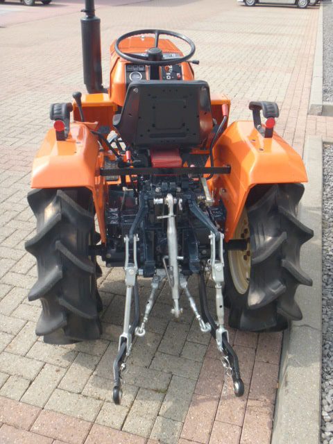 Kubota B1402 4wd - Afbeelding 14