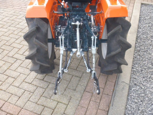 Kubota B1402 4wd - Afbeelding 14