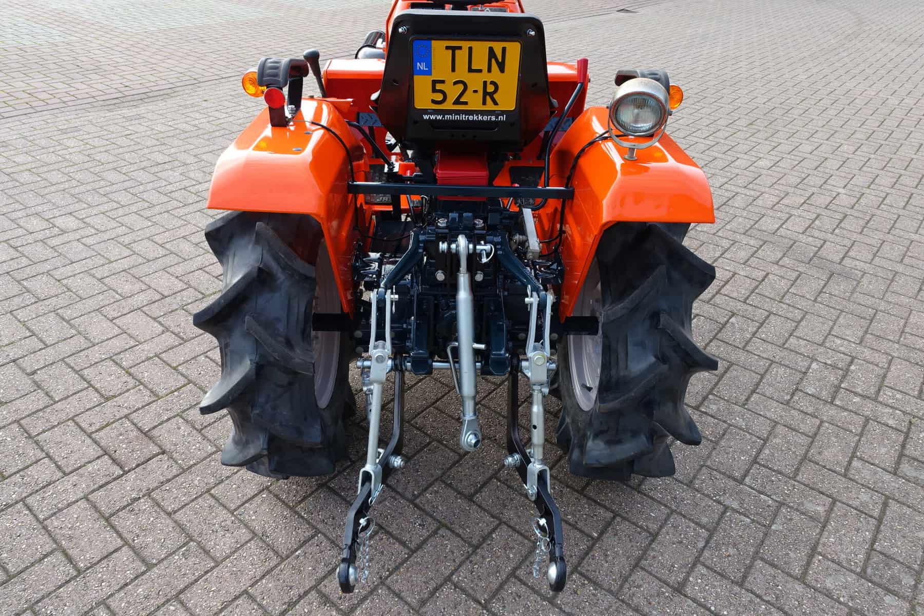 Kubota B1402 4wd - Afbeelding 14