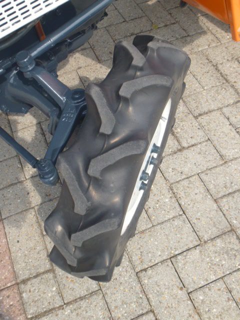 Kubota B1402 4wd - Afbeelding 17