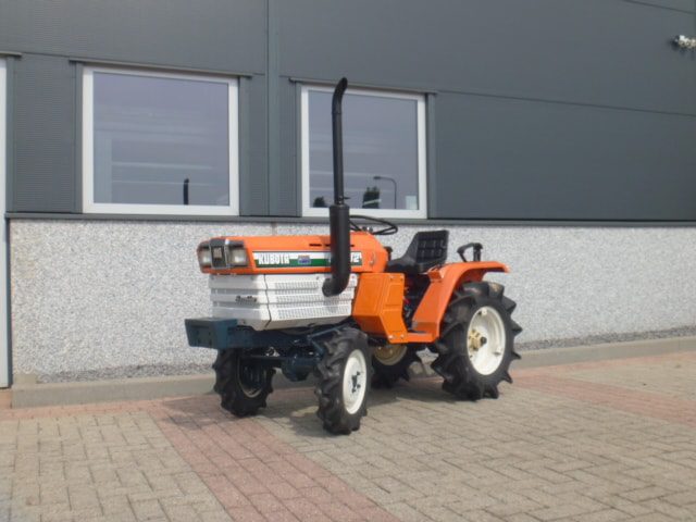 Kubota B1402 4wd - Afbeelding 20