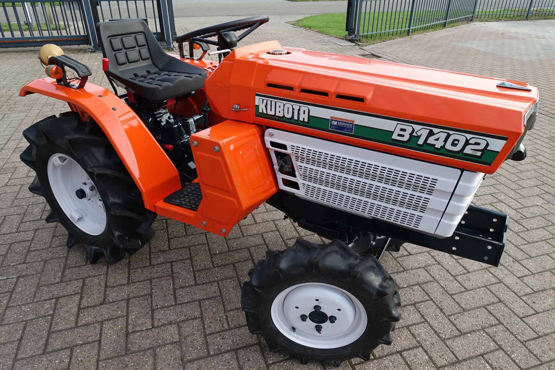 Kubota B1402 4wd - Afbeelding 2