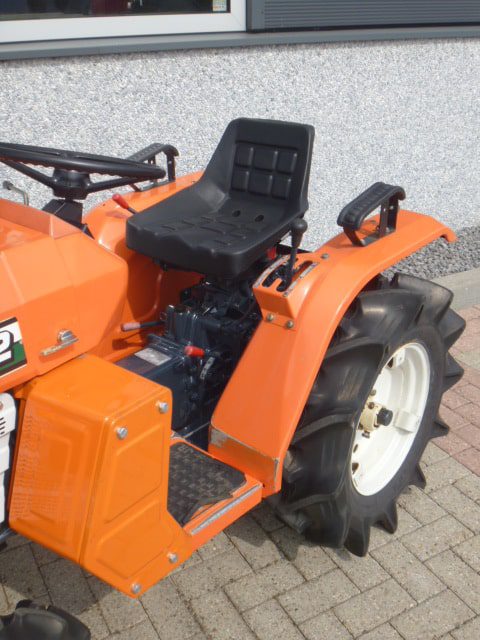 Kubota B1402 4wd - Afbeelding 9