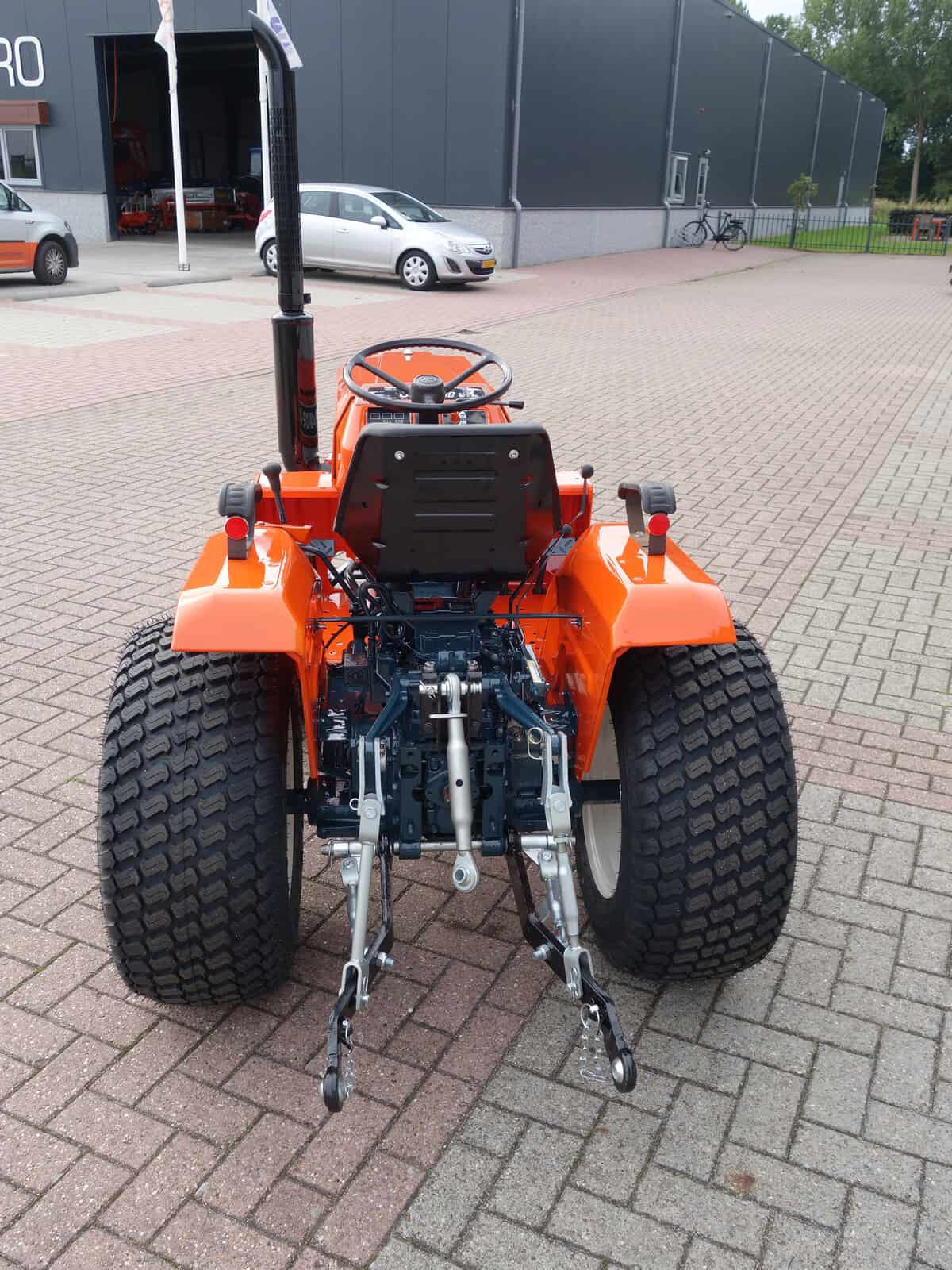 Kubota B1402 4wd - Afbeelding 11