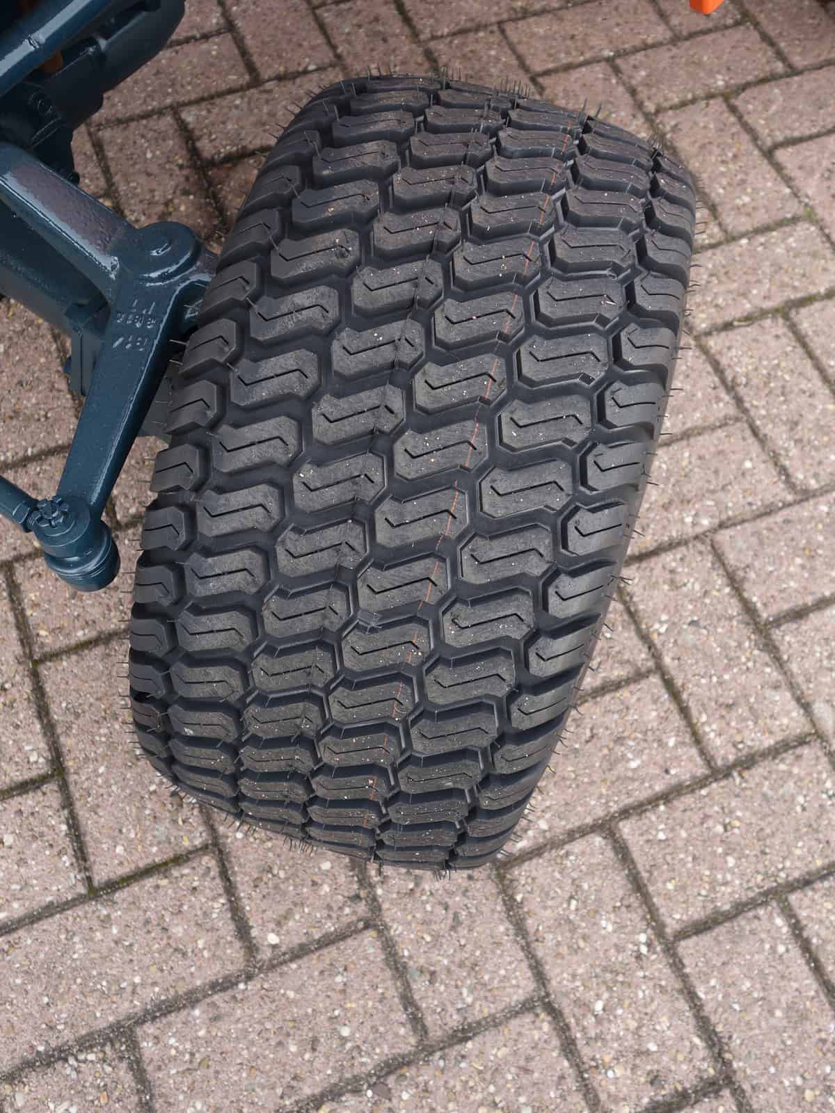 Kubota B1402 4wd - Afbeelding 15