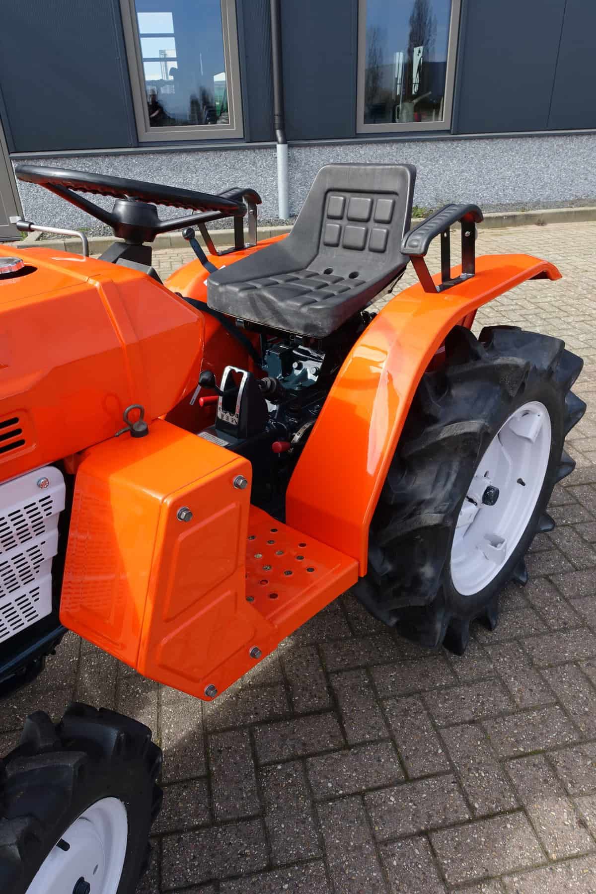 Kubota B1500 4wd - Afbeelding 8