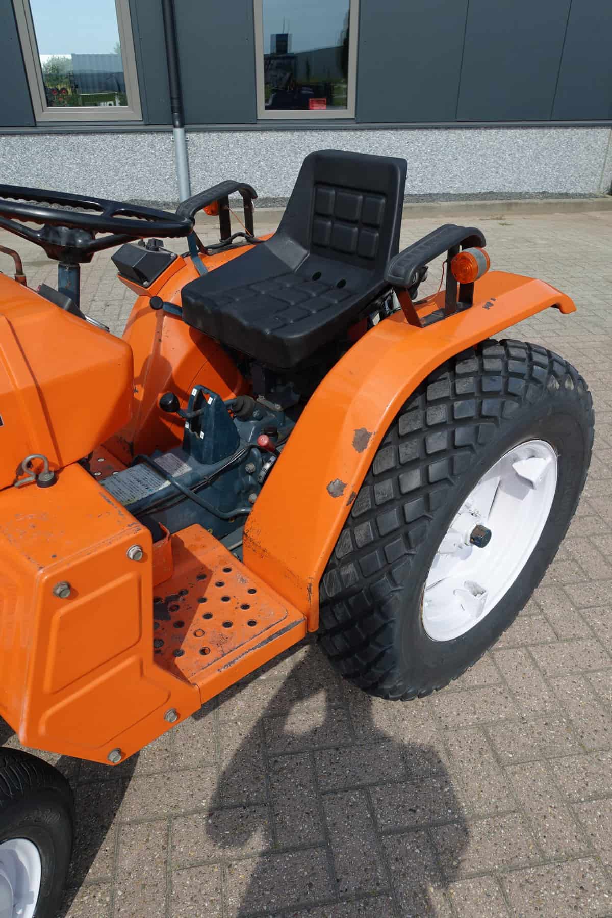 Kubota B1500 4wd - Afbeelding 9