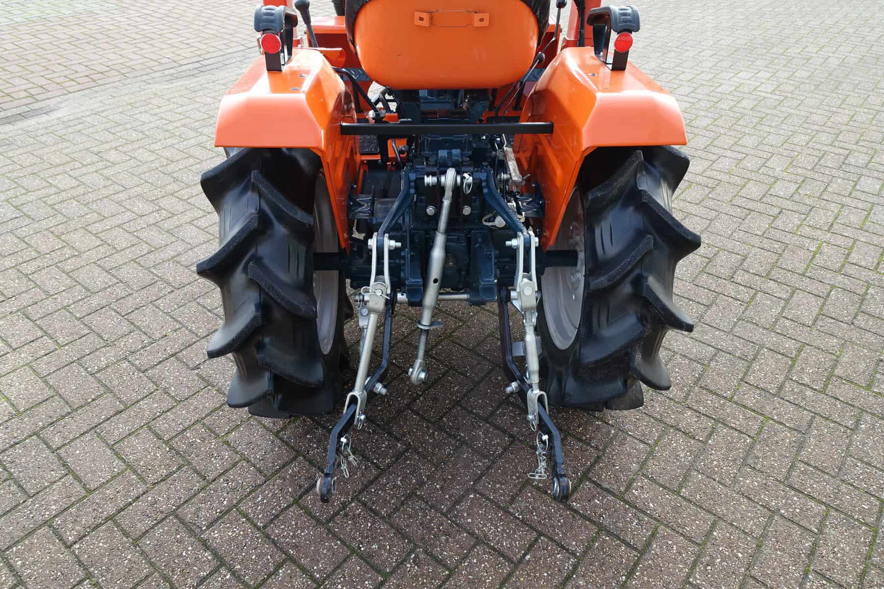 Kubota B1502 4wd - Afbeelding 14
