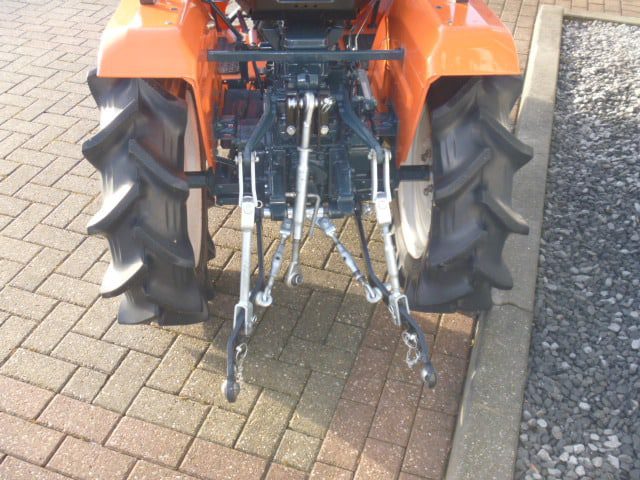 Kubota B1502 4wd - Afbeelding 15