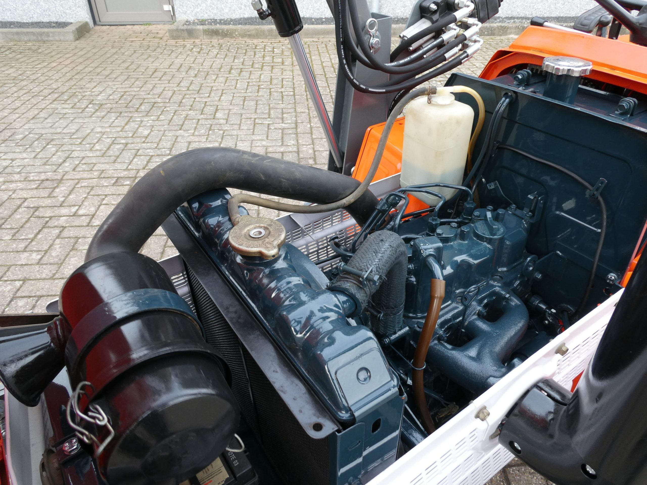 Kubota B1502 4wd - Afbeelding 19