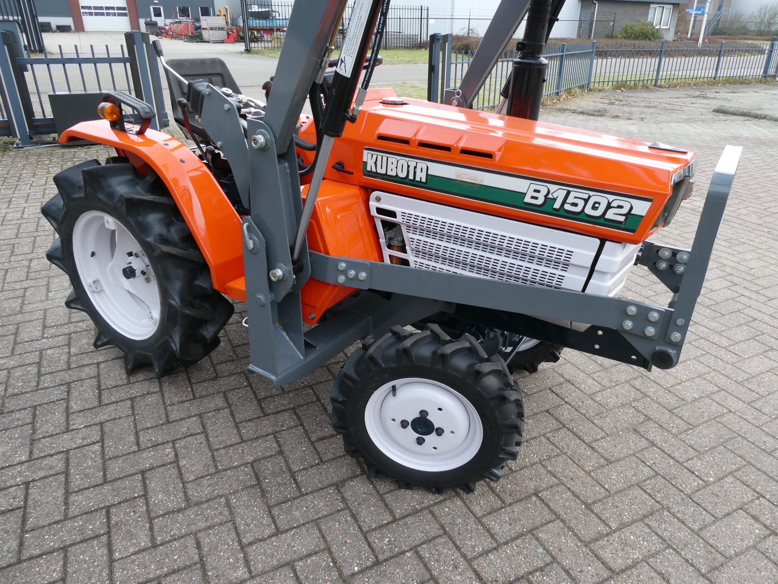 Kubota B1502 4wd - Afbeelding 2