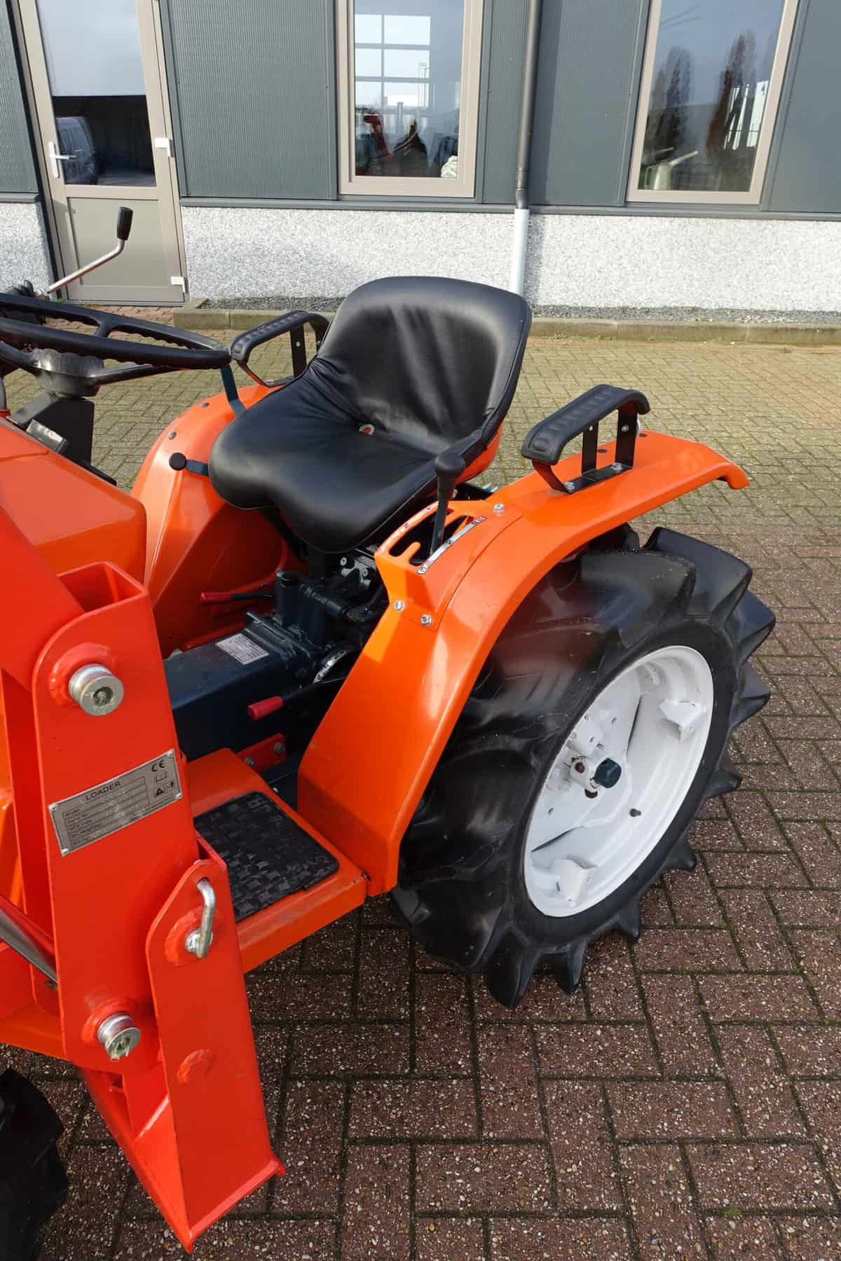 Kubota B1502 4wd - Afbeelding 7