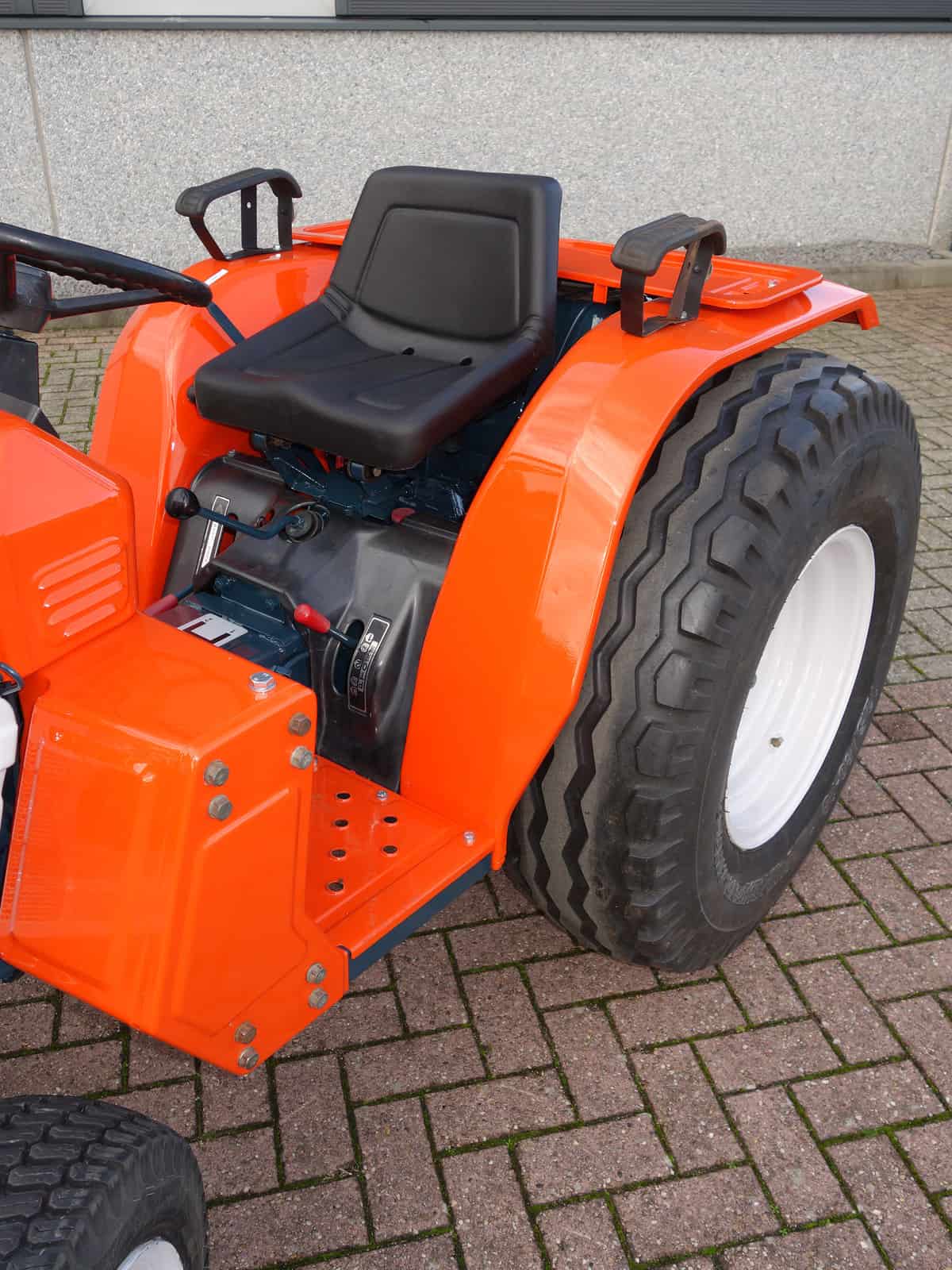 Kubota B1600 2wd - Afbeelding 8