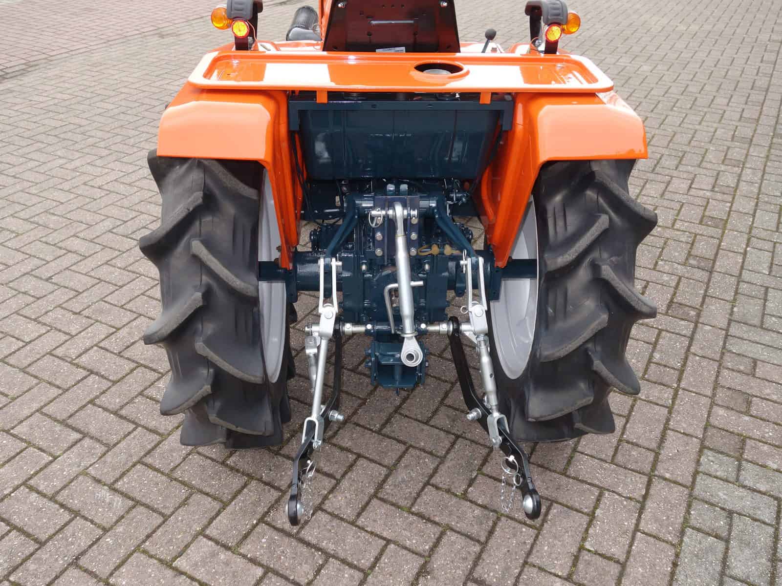 Kubota B1600 4wd - Afbeelding 13
