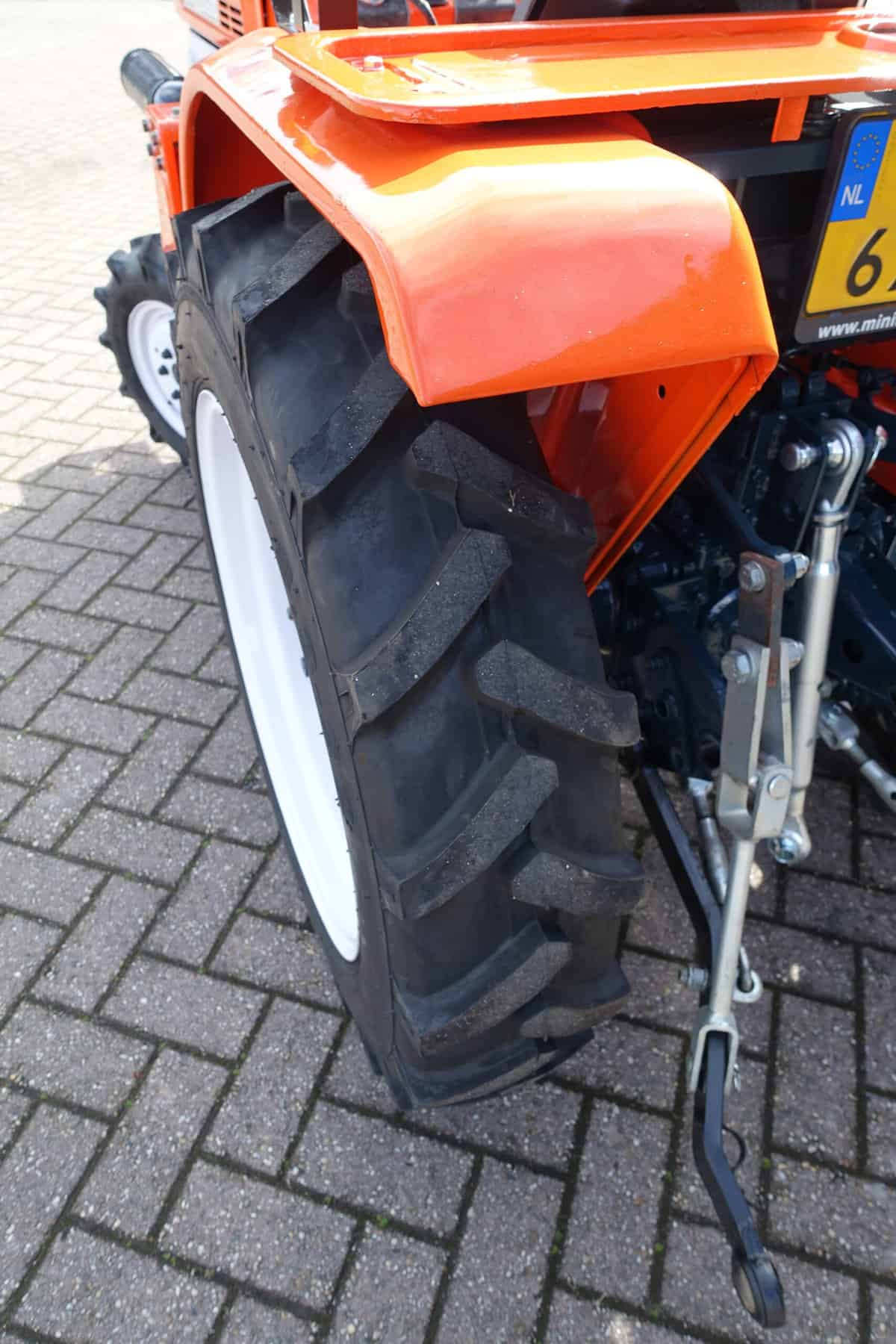 Kubota B1600 4wd - Afbeelding 14