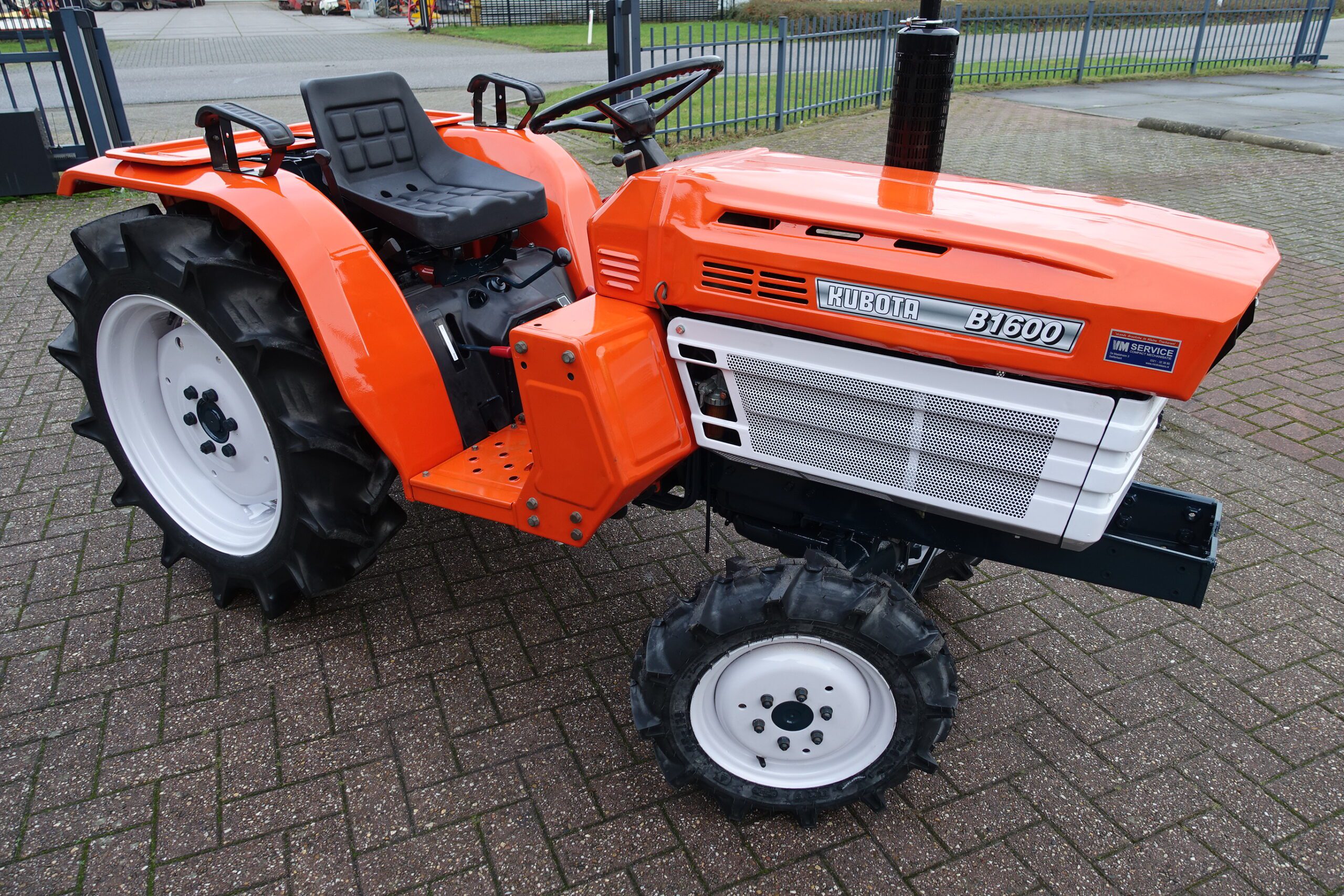 Kubota B1600 4wd - Afbeelding 2