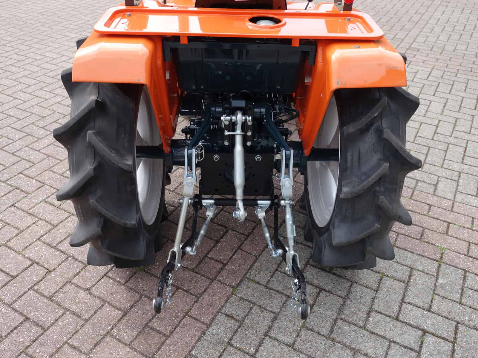 Kubota B1702 4wd - Afbeelding 13