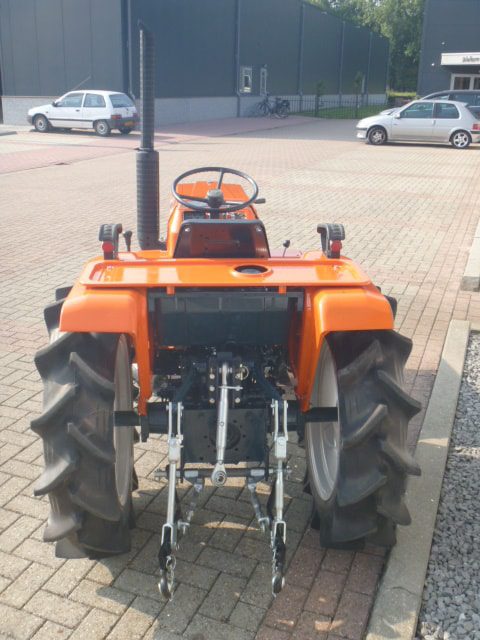 Kubota B1702 4wd - Afbeelding 14