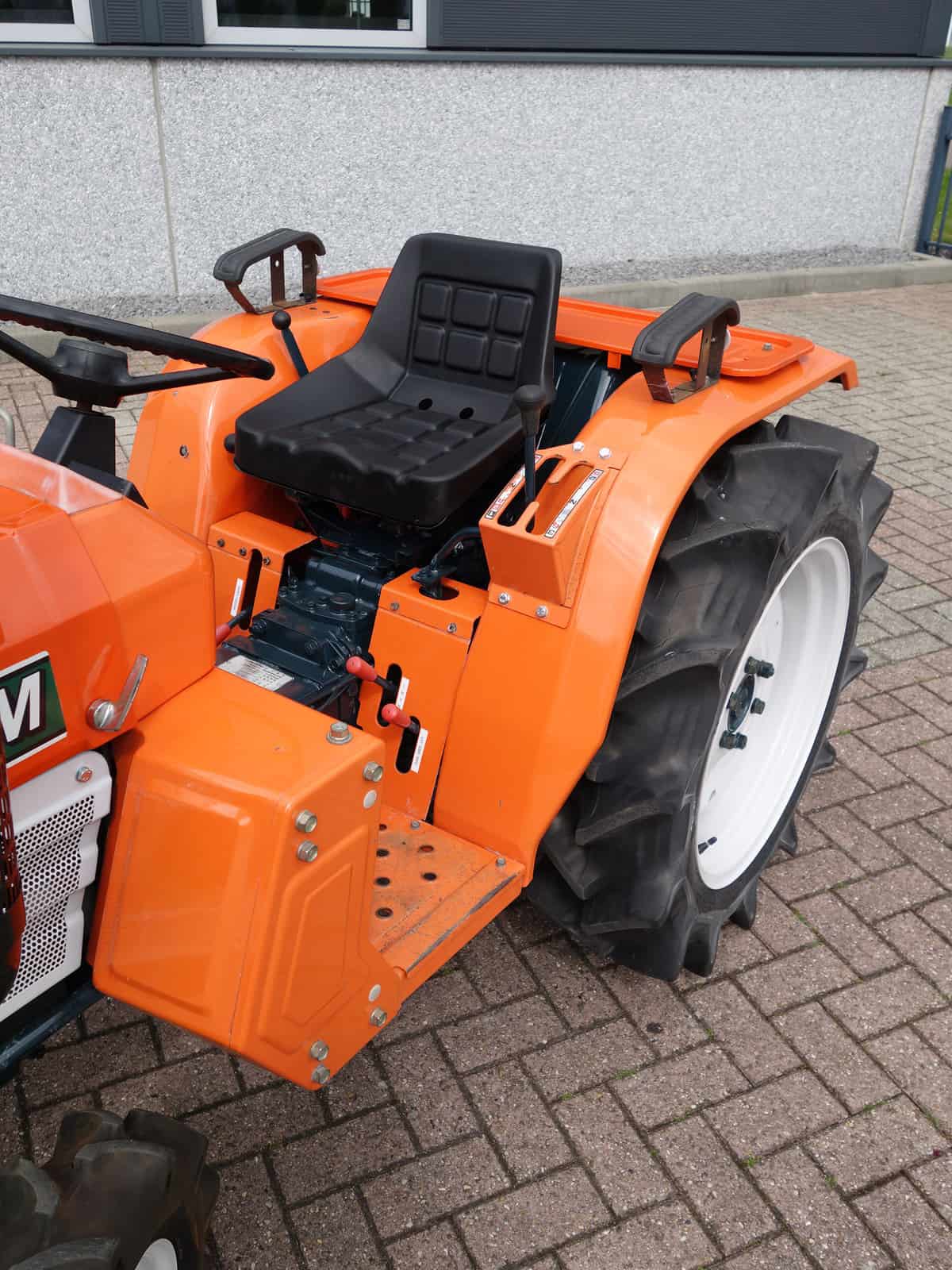 Kubota B1702 4wd - Afbeelding 7