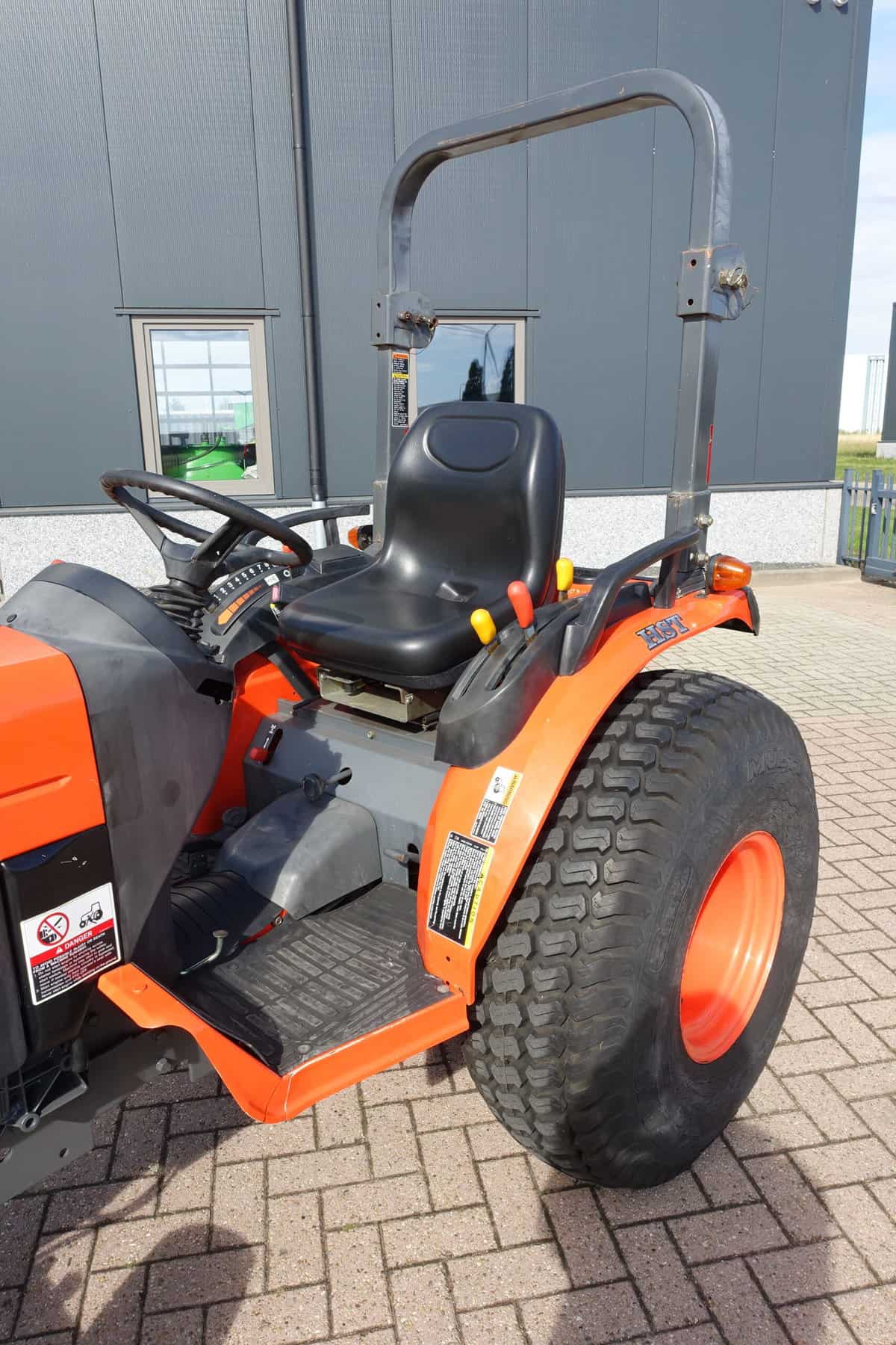 Kubota B2630 4wd HST - Afbeelding 9
