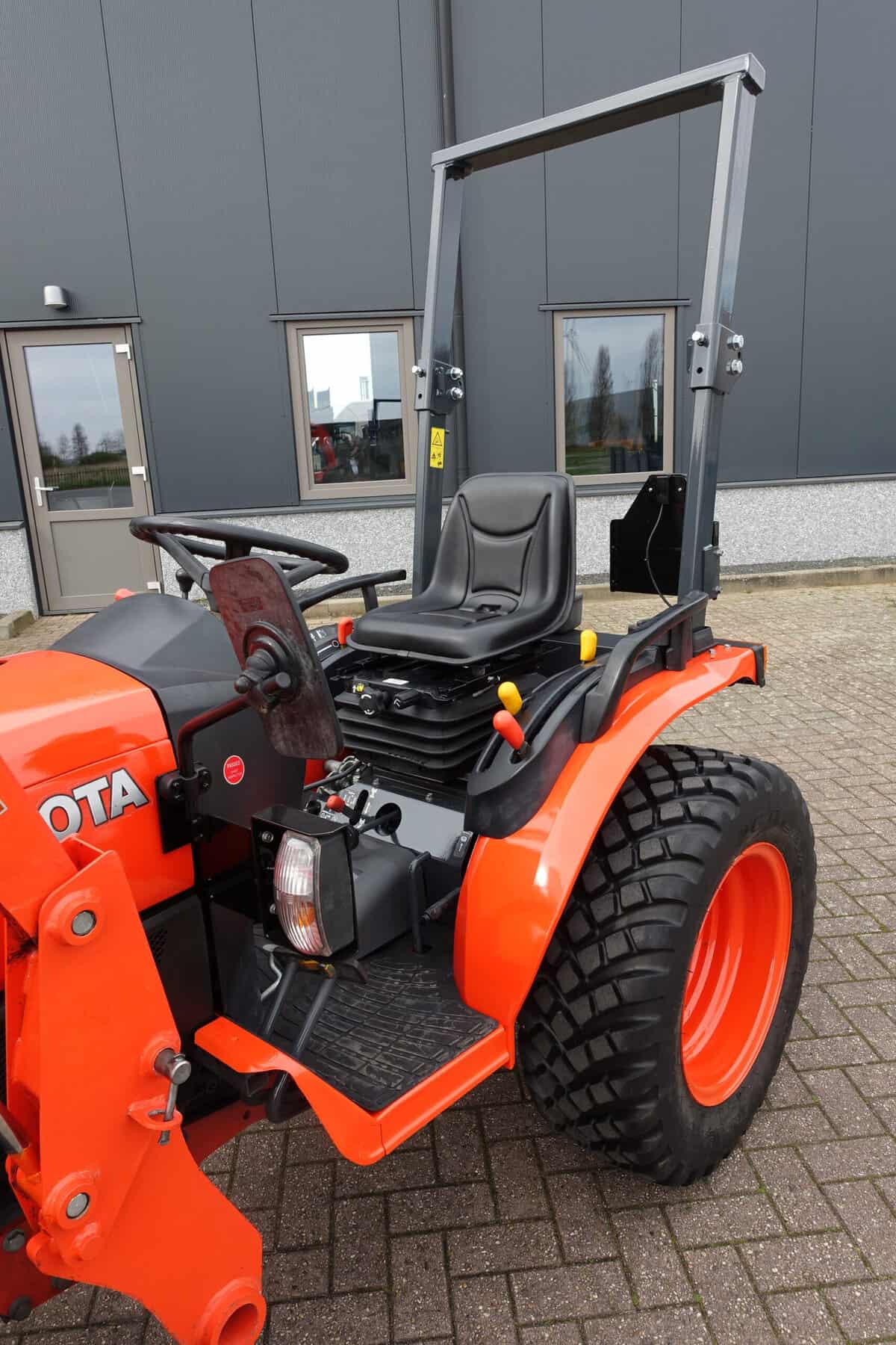 Kubota B2650 4wd HST - Afbeelding 10