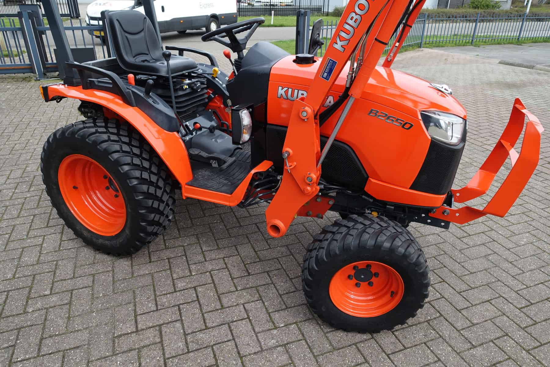 Kubota B2650 4wd HST - Afbeelding 2