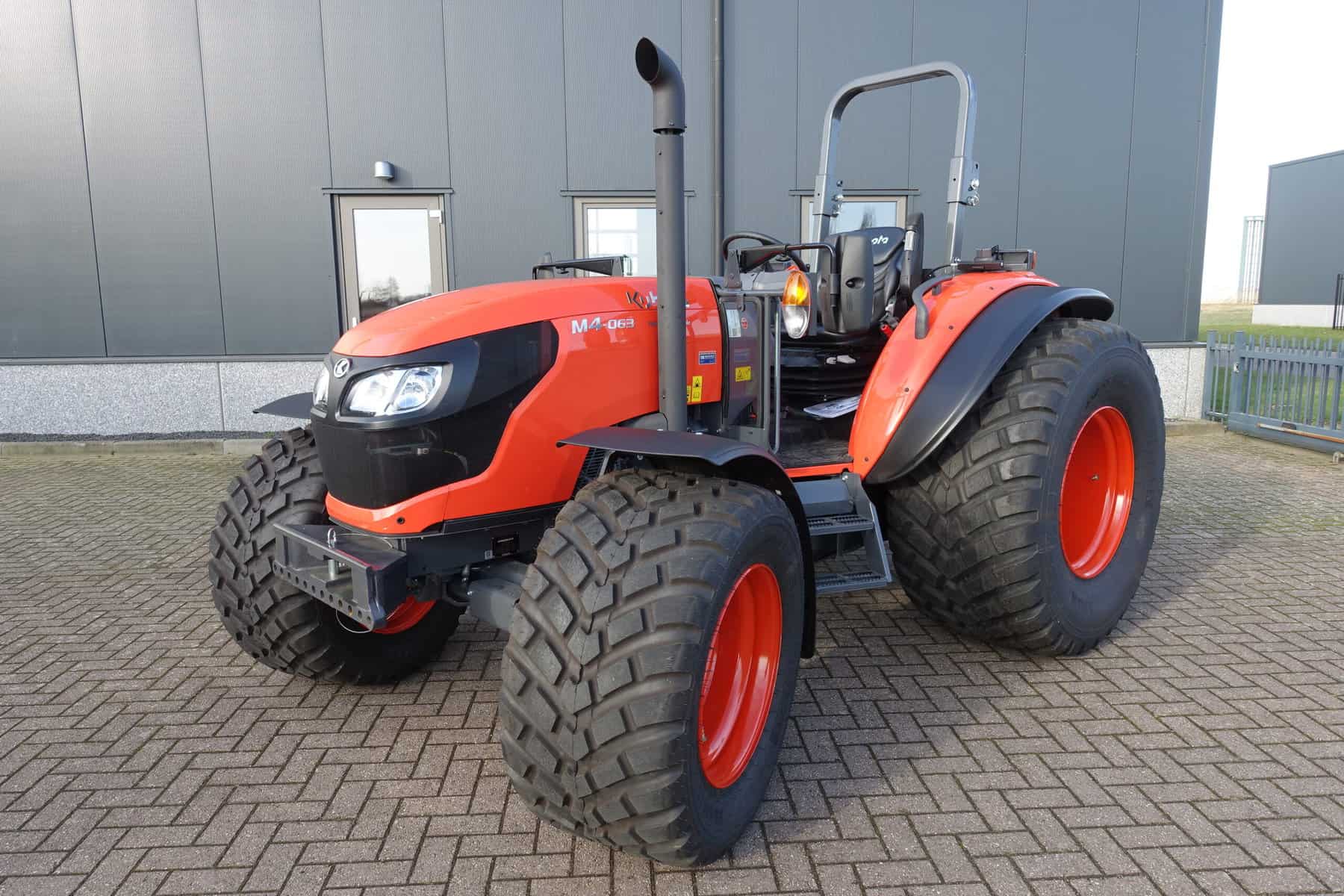 Kubota M4-063 4wd - Afbeelding 3