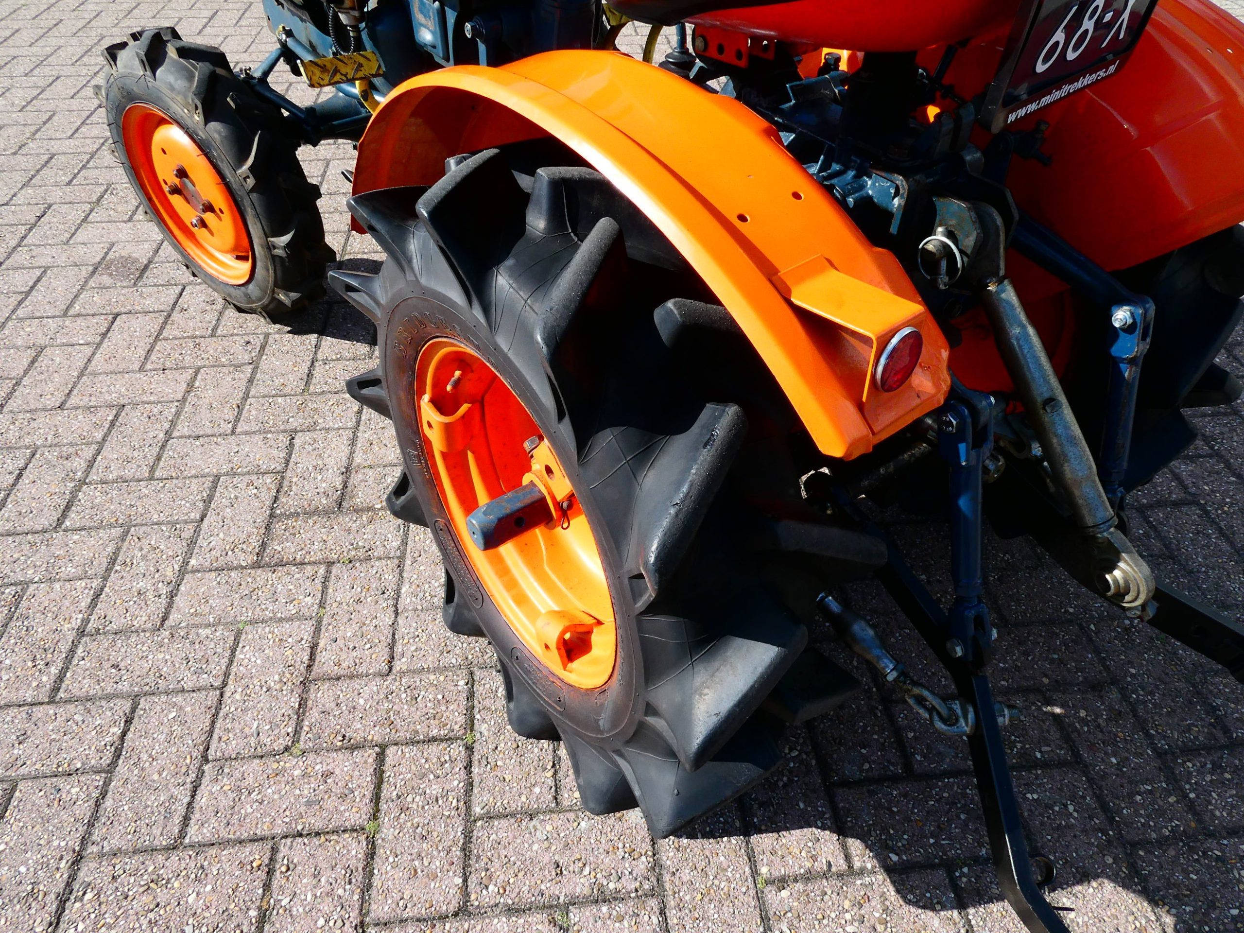 Kubota B6000 4wd - Afbeelding 16