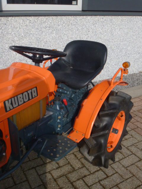 Kubota B6001 4wd - Afbeelding 8