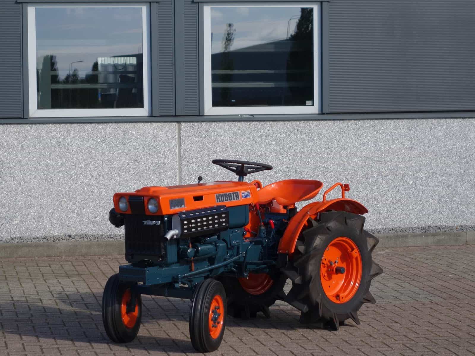 Kubota B7000 2wd
