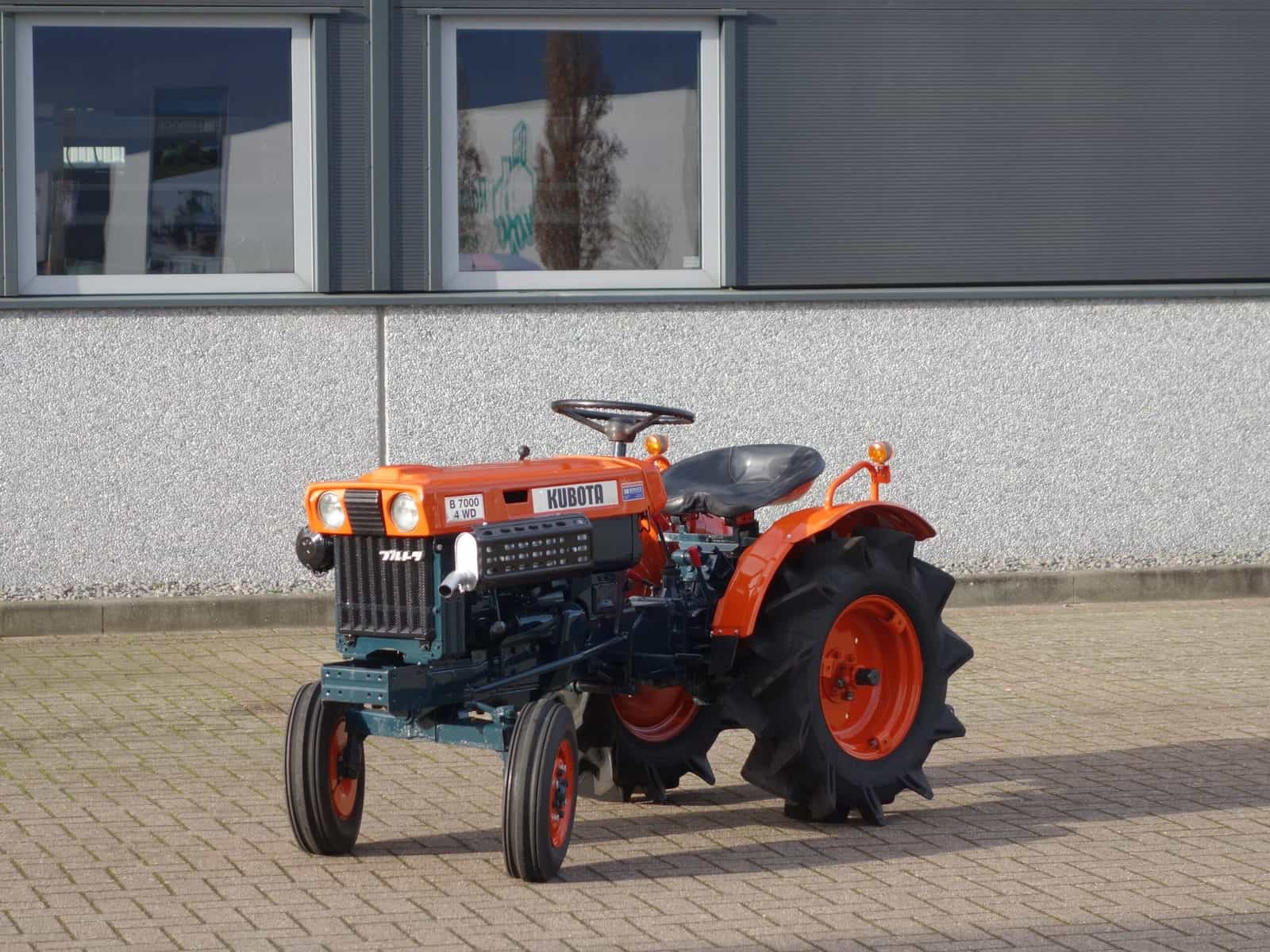 Kubota B7000 2wd