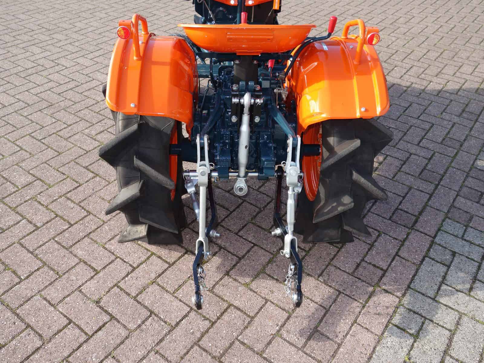 Kubota B7000 2wd - Afbeelding 11