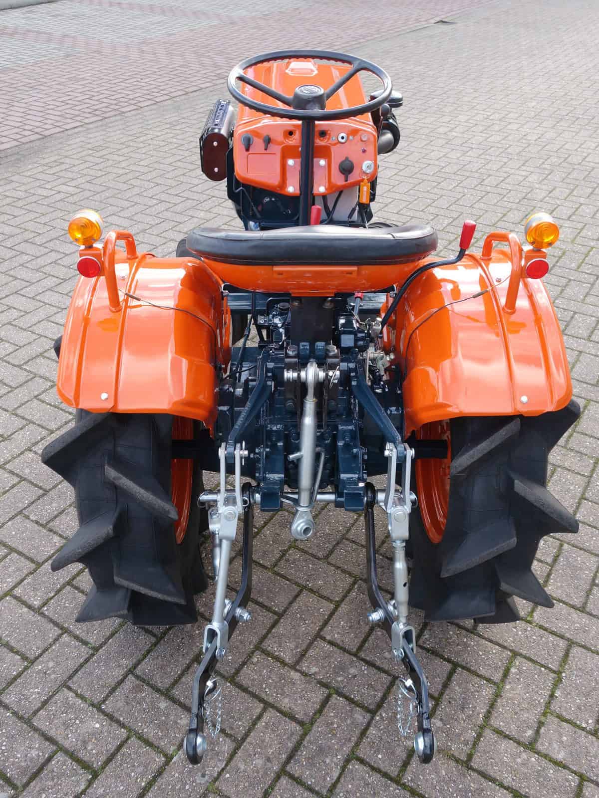 Kubota B7000 2wd - Afbeelding 11