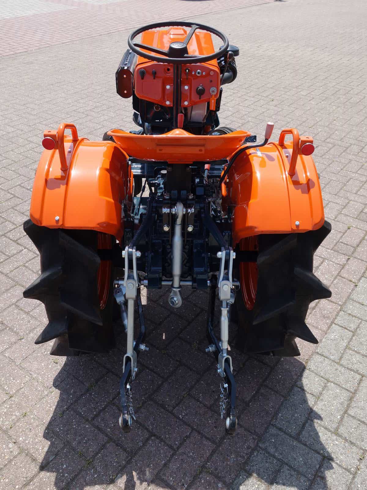 Kubota B7000 2wd - Afbeelding 11