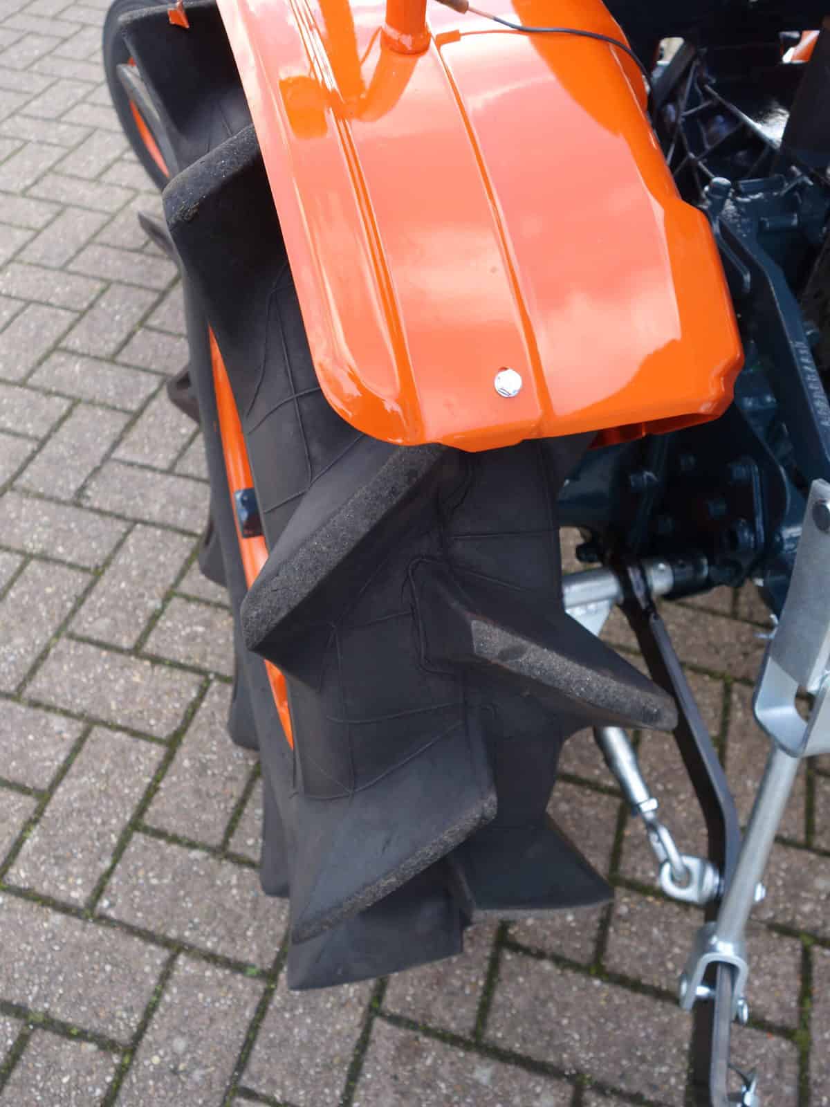 Kubota B7000 2wd - Afbeelding 14